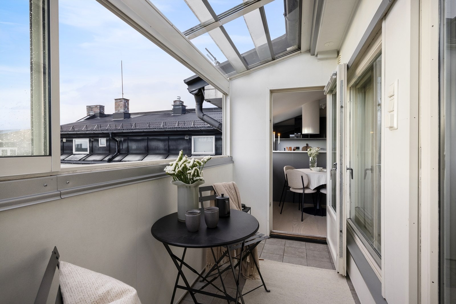 Du kan enkelt skyve vinduene helt igjen for å skape en lun oase. Galleribilde