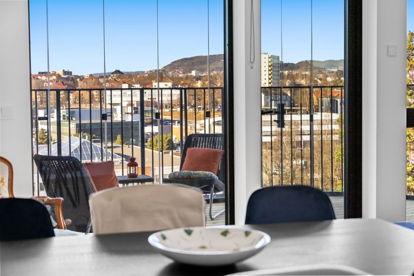 Boligen oppvarmes via vannbåren gulvvarme. Galleribilde