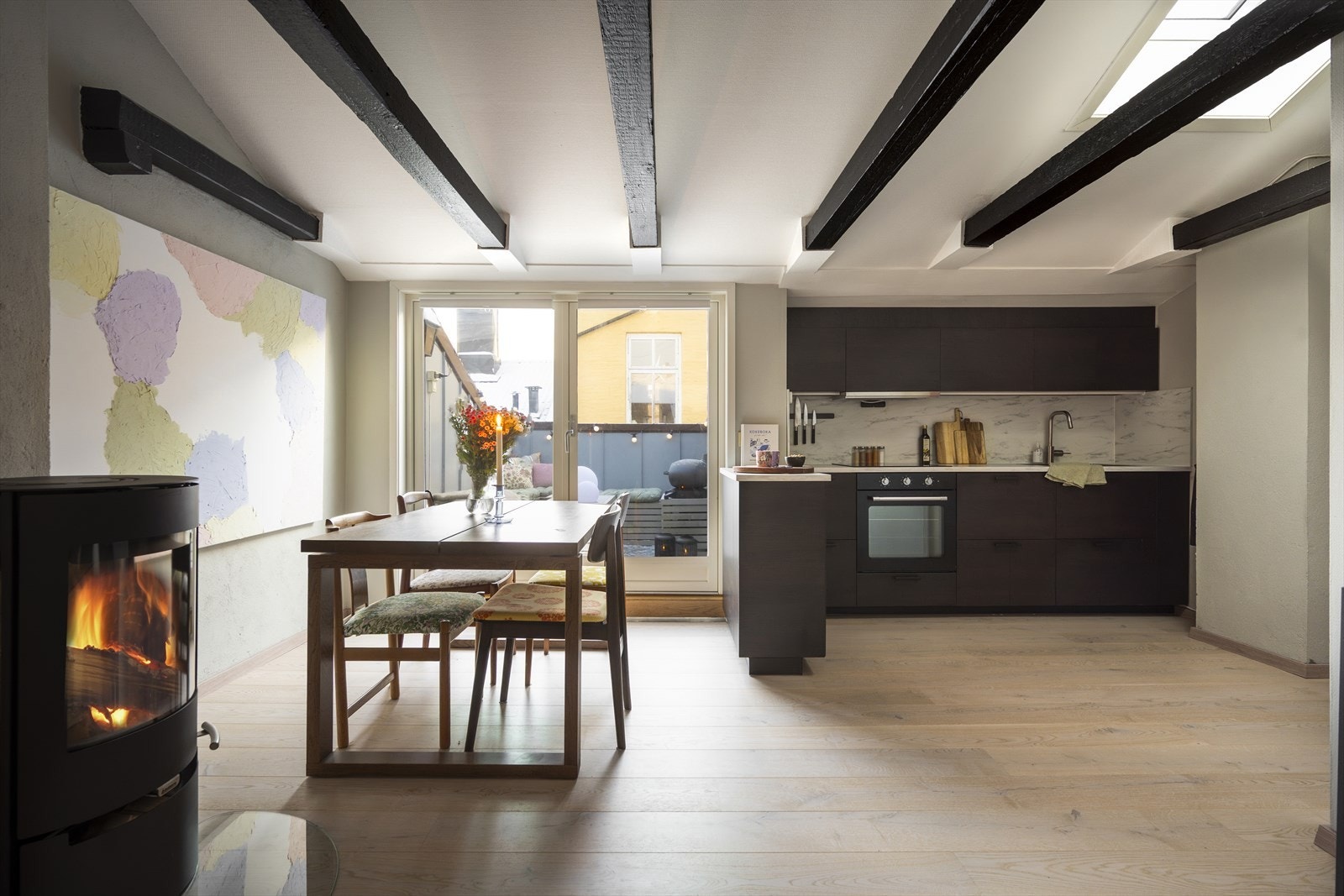 Peis fra 2023 som sikrer behagelig varme på kalde dager. Galleribilde