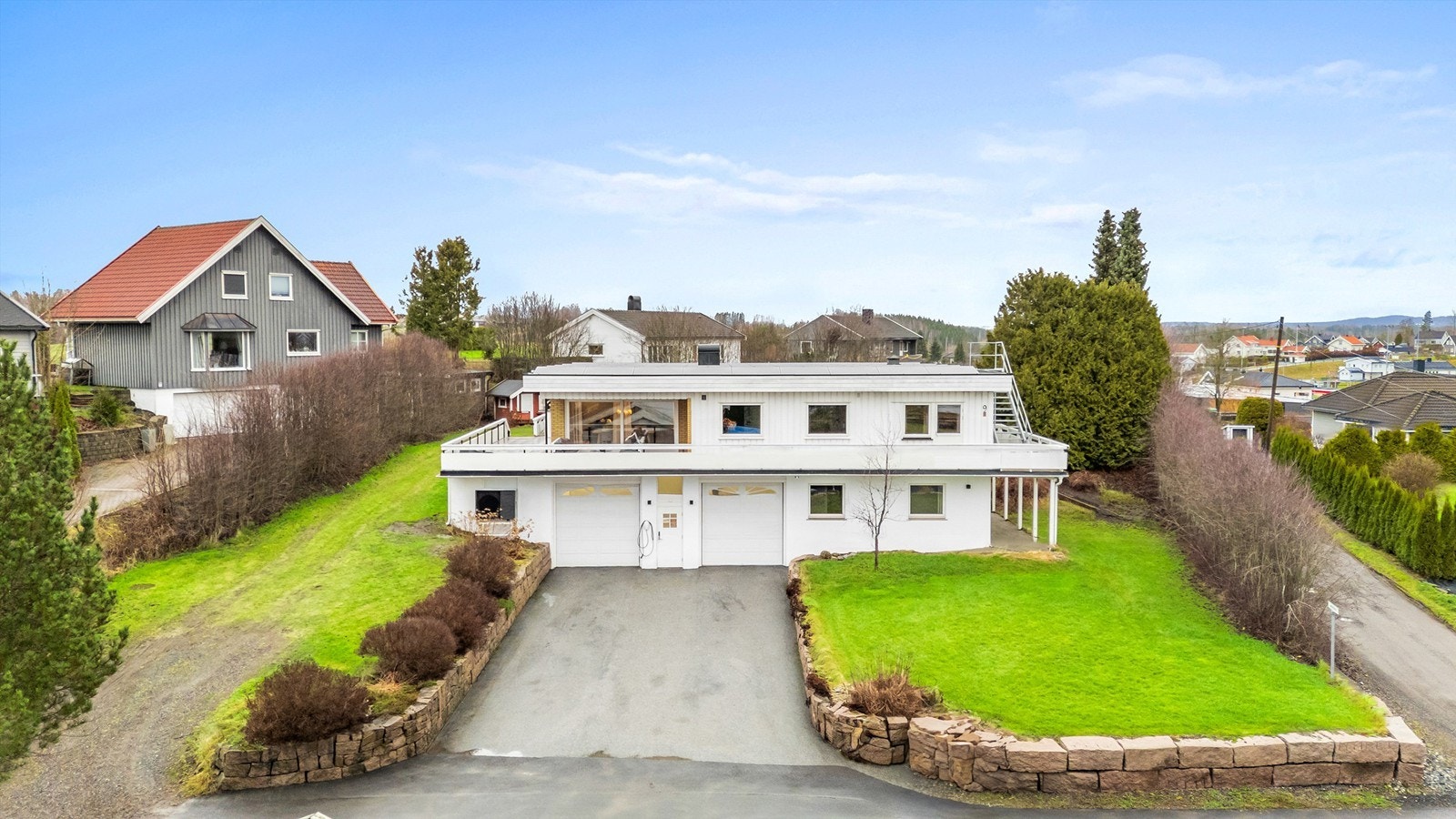 Velkommen til Alleveien 9! Presenteres av Silje Frankplads v/ Krogsveen avd. Skedsmokorset Galleribilde