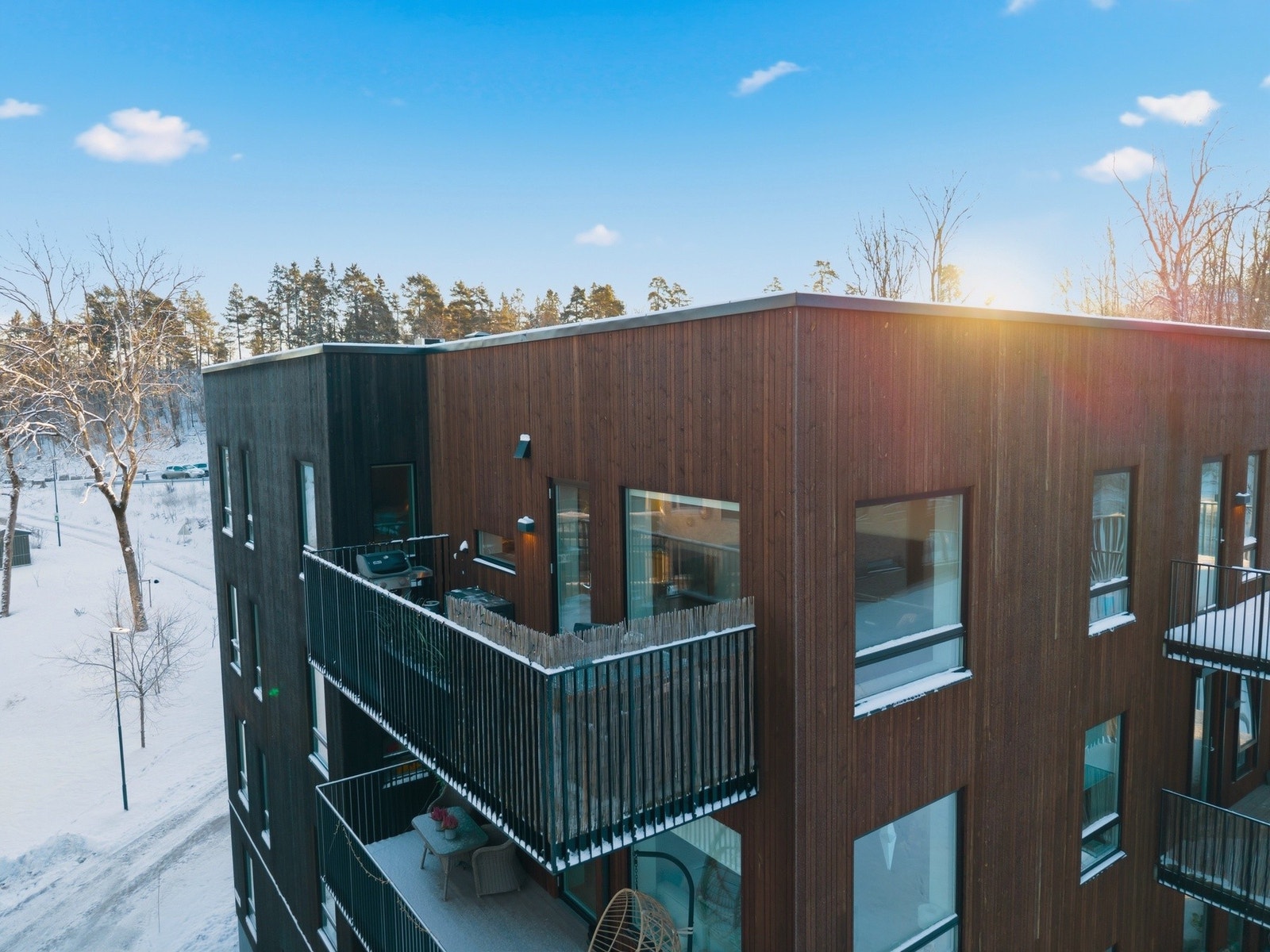 Moderne og attraktiv topp- /endeleiligheten beliggende i et svært attraktivt og barnevennlig boligområde Galleribilde