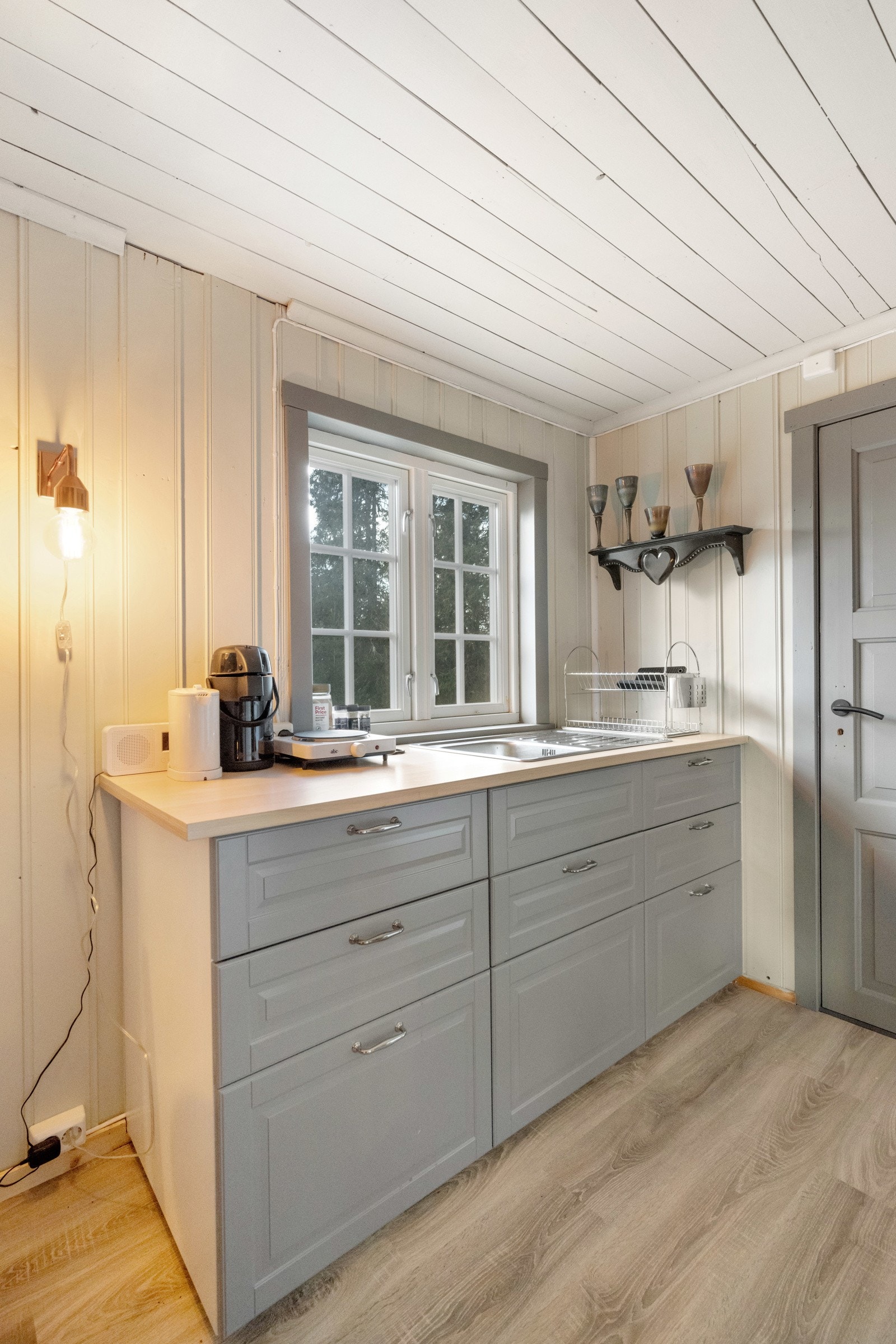 Kjøkken med innredning fra perioden 2010-2014 Galleribilde