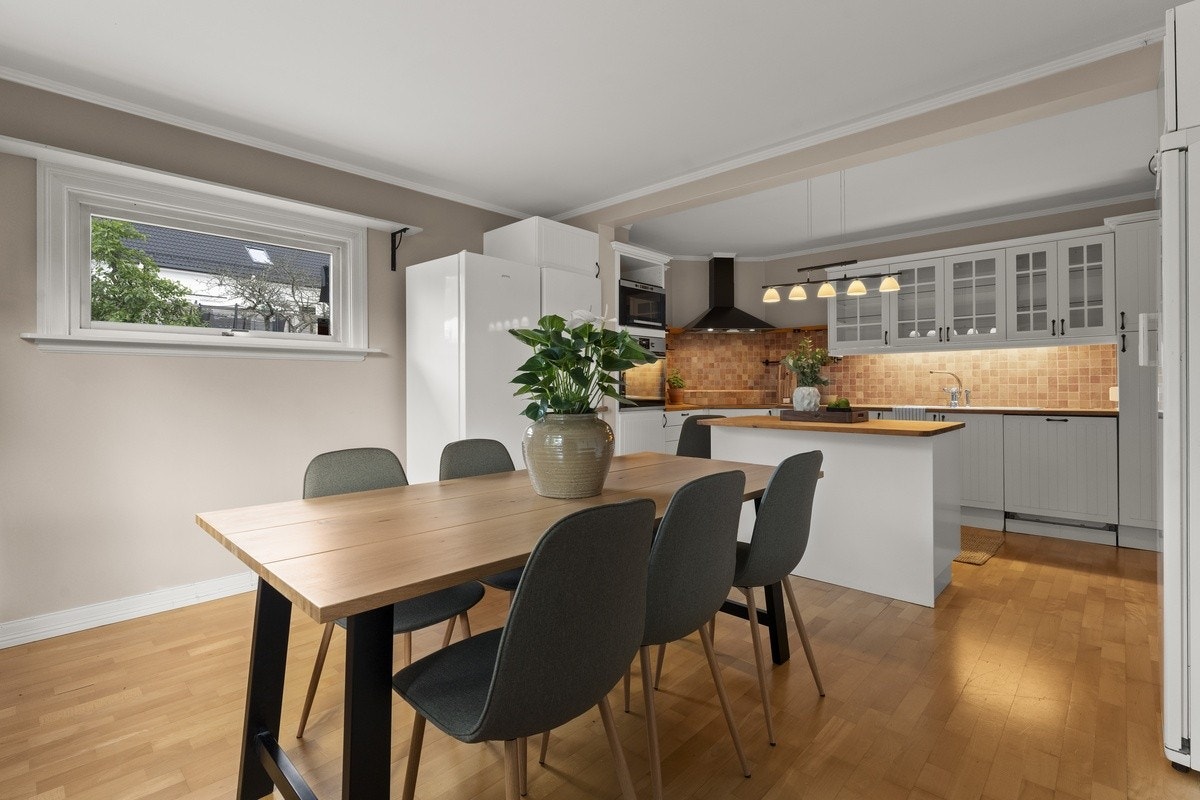 Kjøkken og spisestue Galleribilde