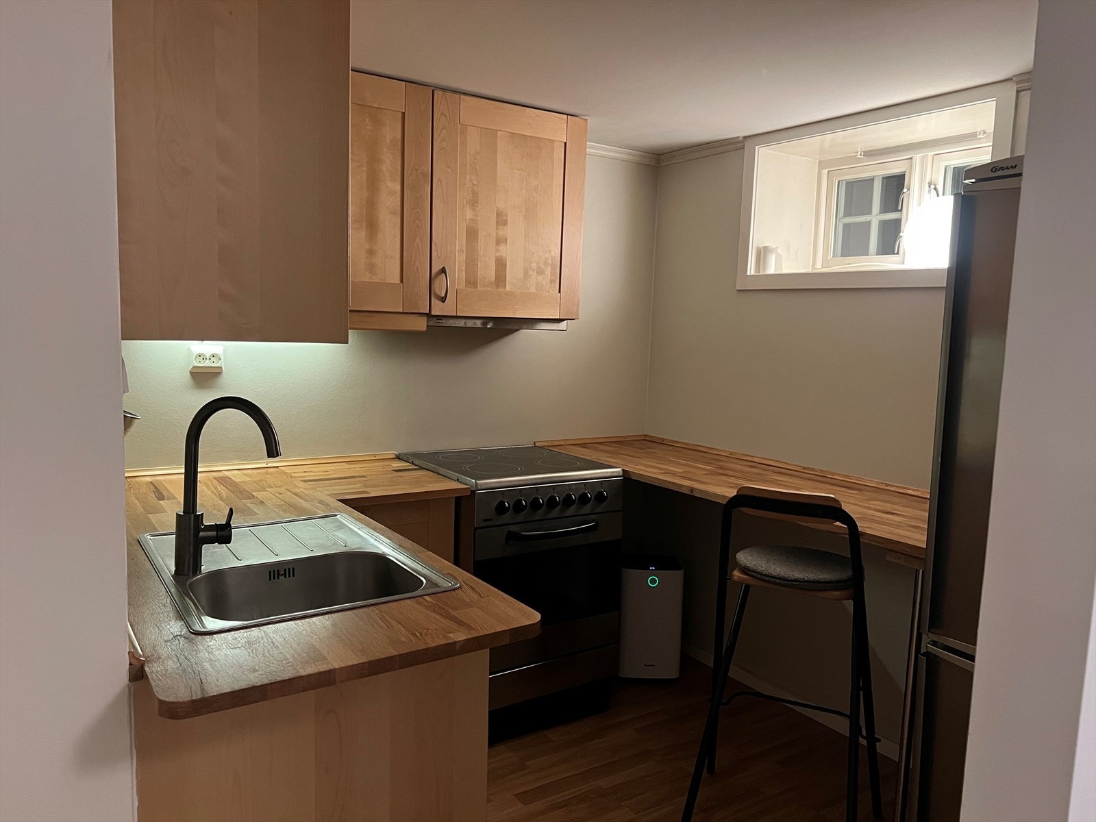 Kjøkken i arealet som er utleid er på 5,5 kvm. Galleribilde