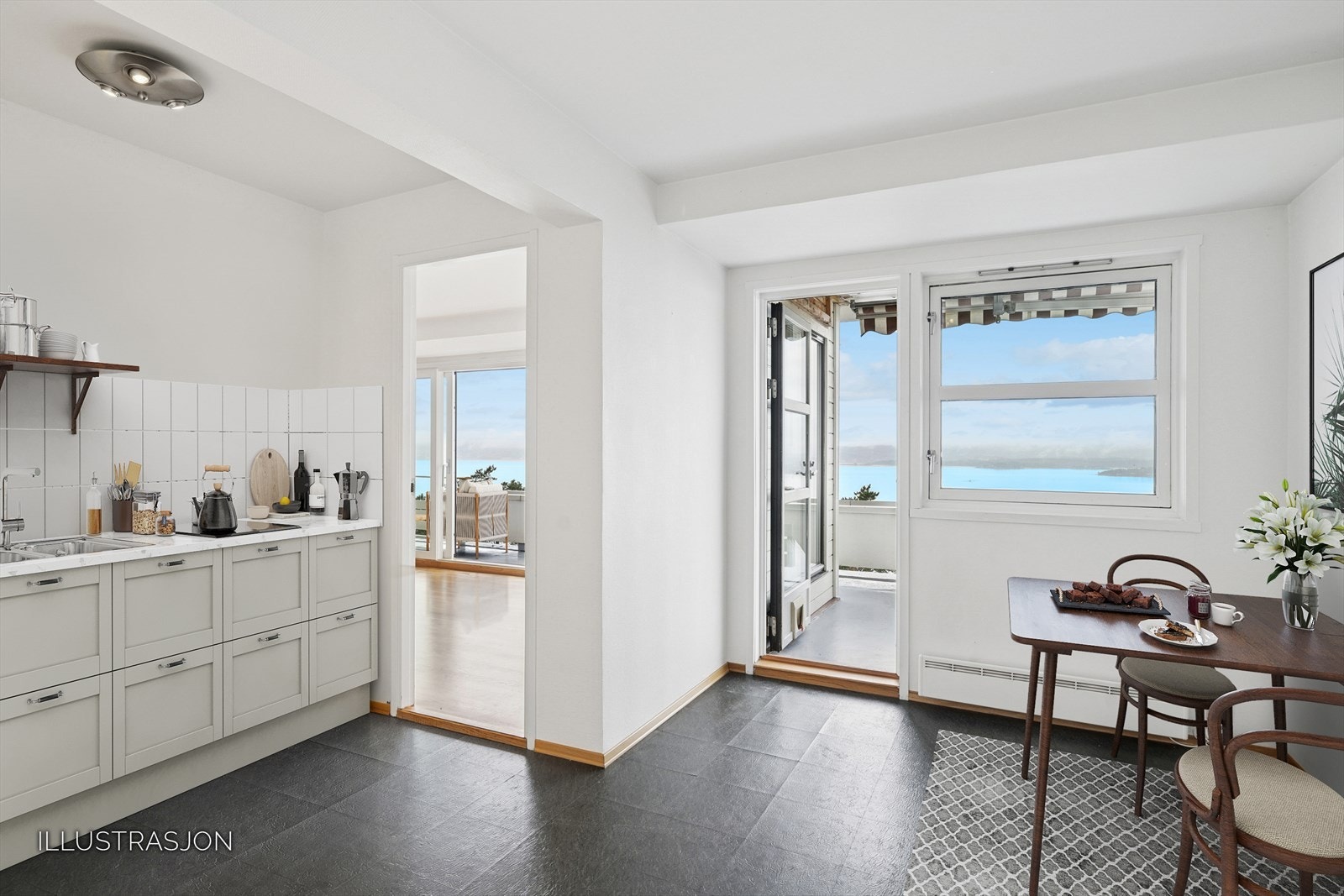 Romslig og funksjonelt kjøkken. Galleribilde