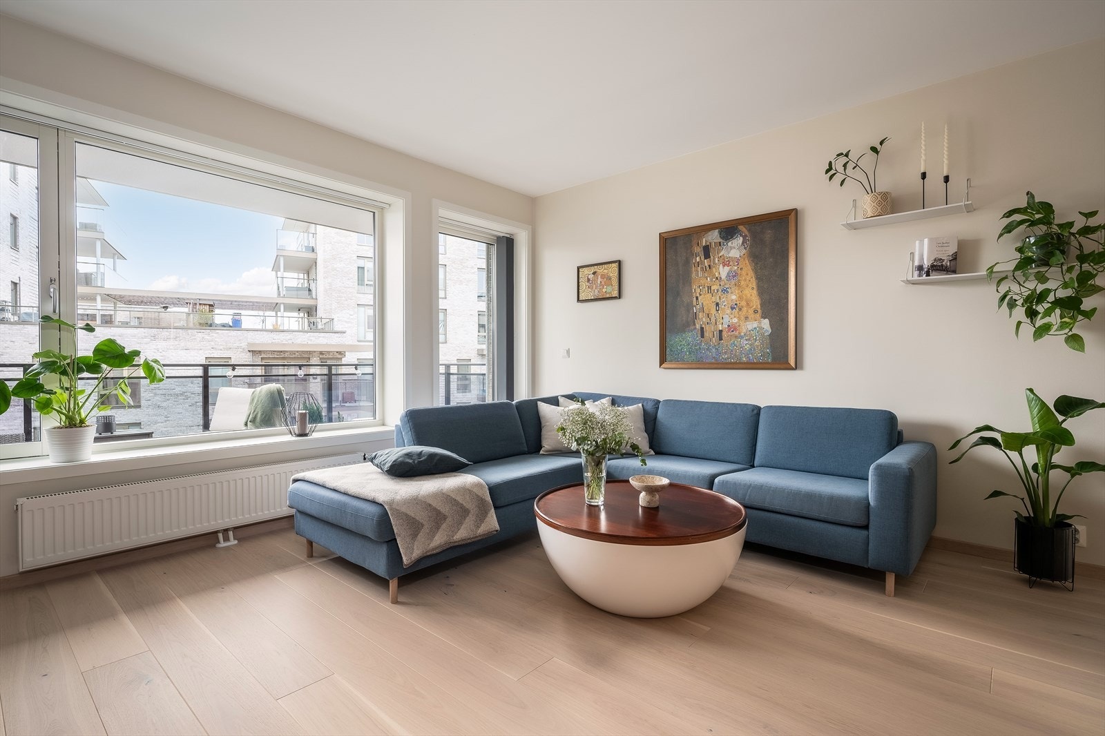 Dette er en delikat og moderne 3-roms selveierleilighet sentralt i Nydalen rett ved Akerselva. Galleribilde