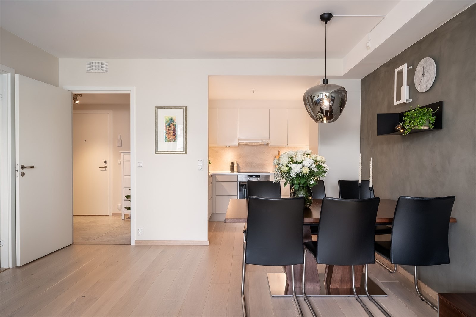 Leiligheten er full av moderne løsninger og gode valg. Galleribilde