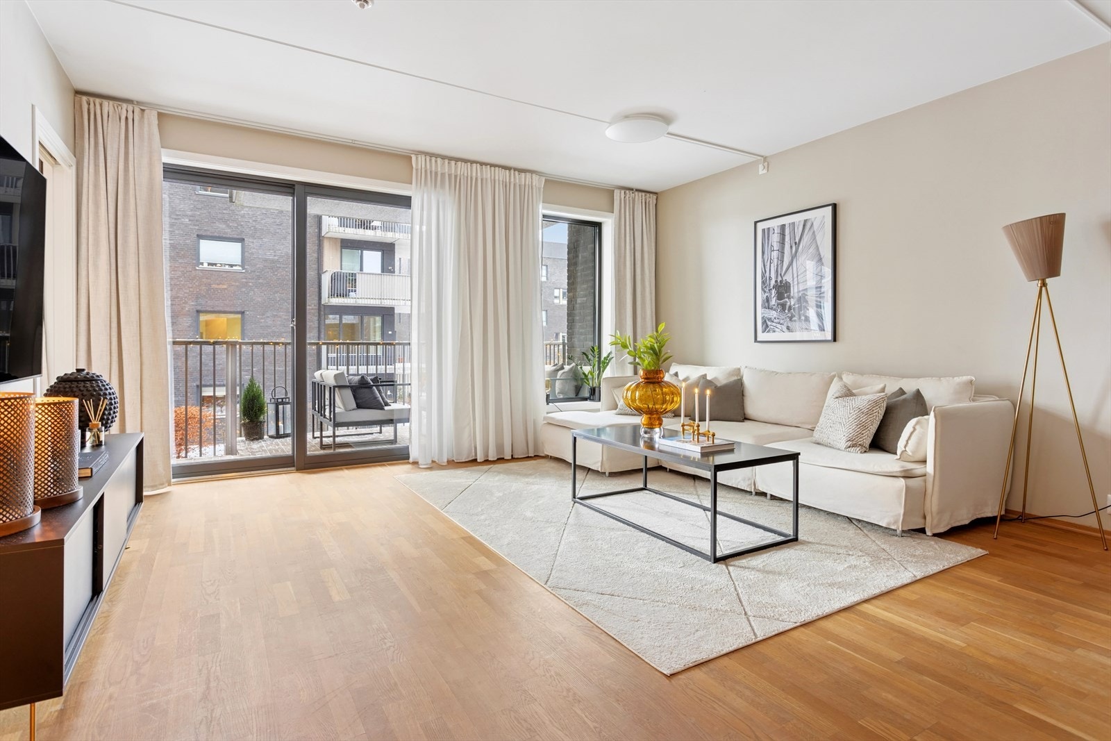 Bygget ble oppført i 2014 og fremstår som tidsriktig og moderne. Galleribilde