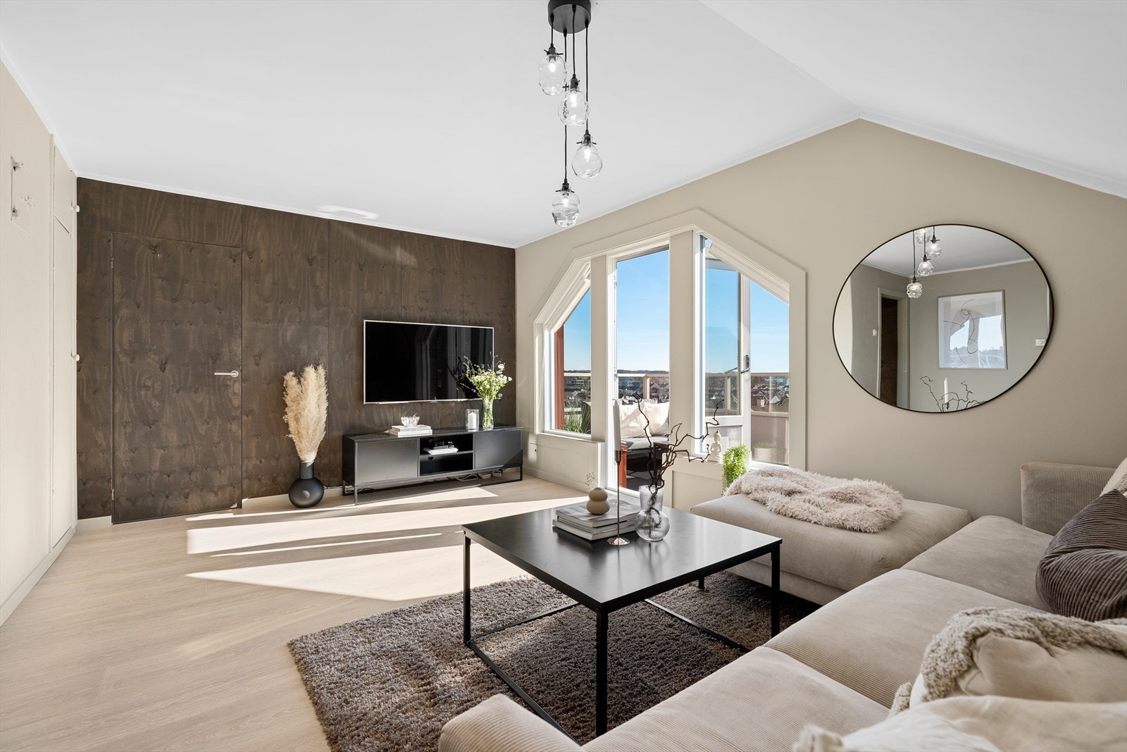 Exbo ved Thomas Skraastad har gleden av å presentere St. Olavs vei 17A! Galleribilde