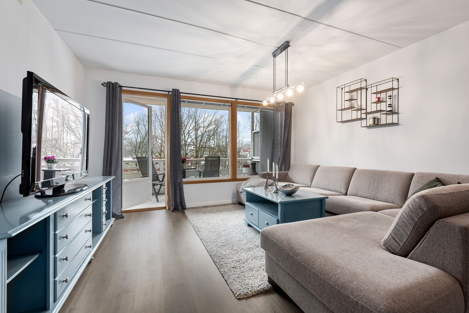 Leiligheten kan leies ut med alt som sees på bildene om ønskelig! Galleribilde