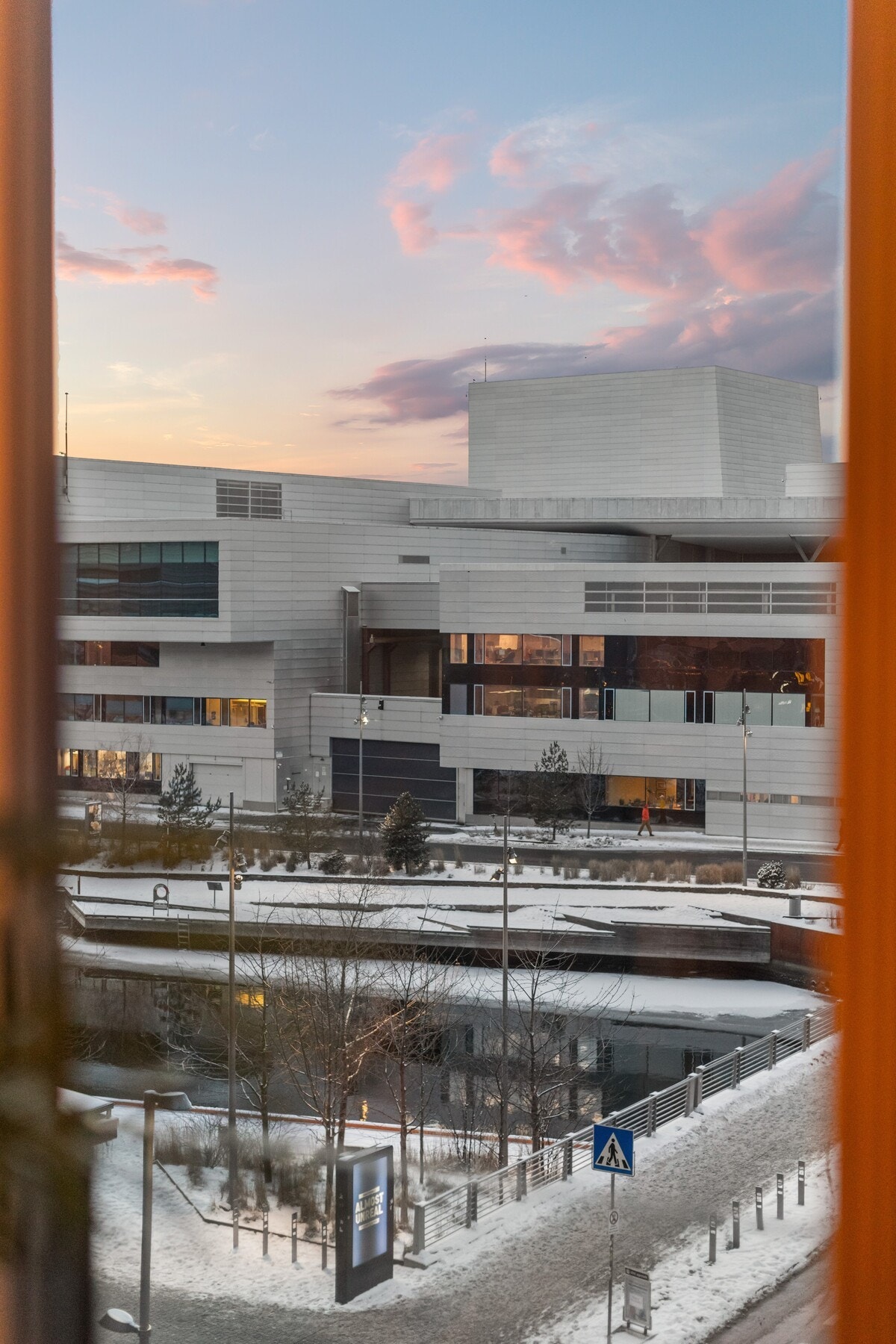 Utsikt mot Operaen fra stuen. Galleribilde