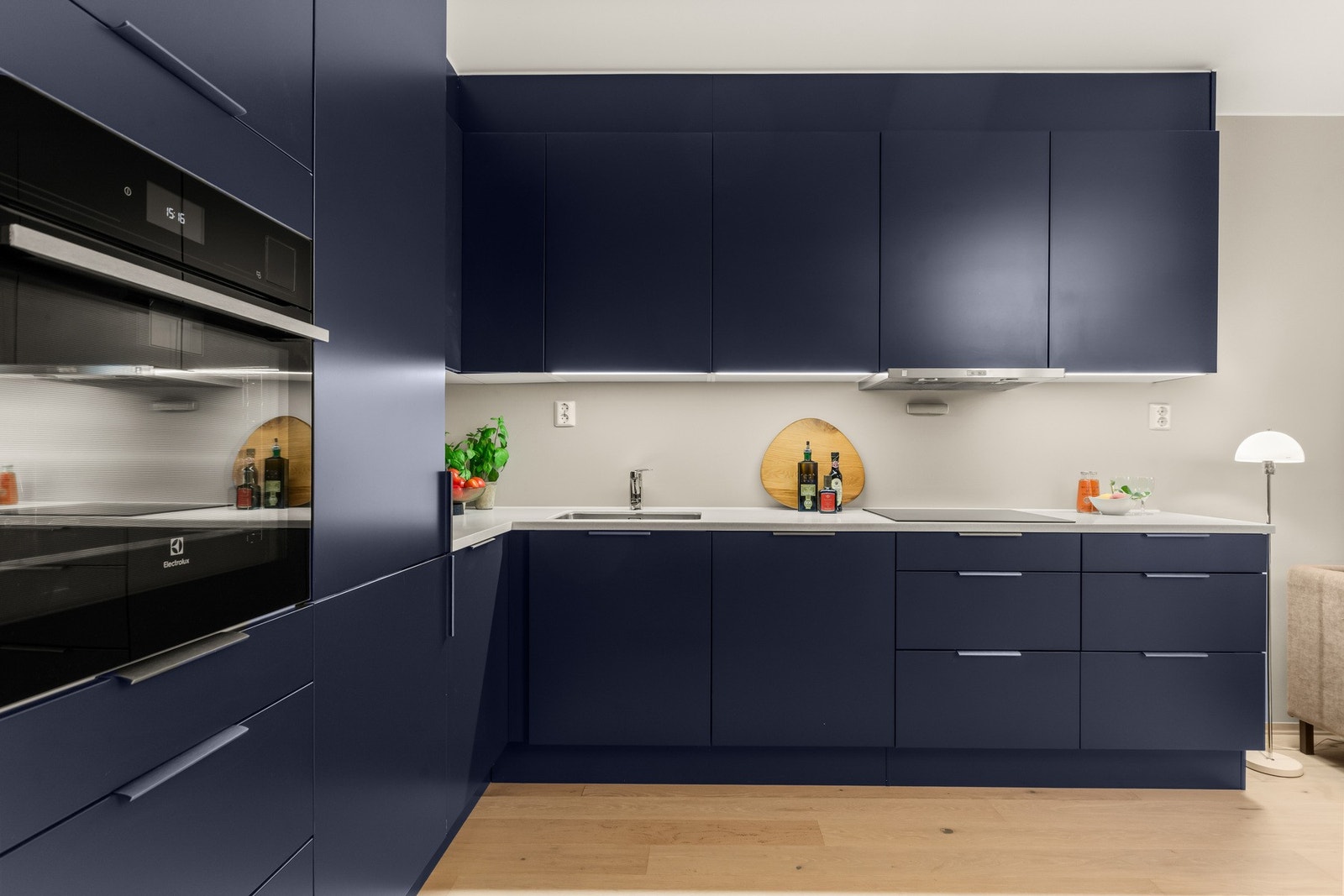 Lekkert og påkostet kjøkken fra HTH. Galleribilde