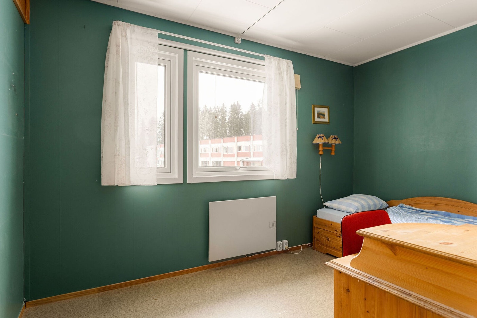 De øvrige soverommene har gode størrelser og passer utmerket som barnerom, gjesterom eller hjemmekontor, alt etter ønske og behov. Galleribilde