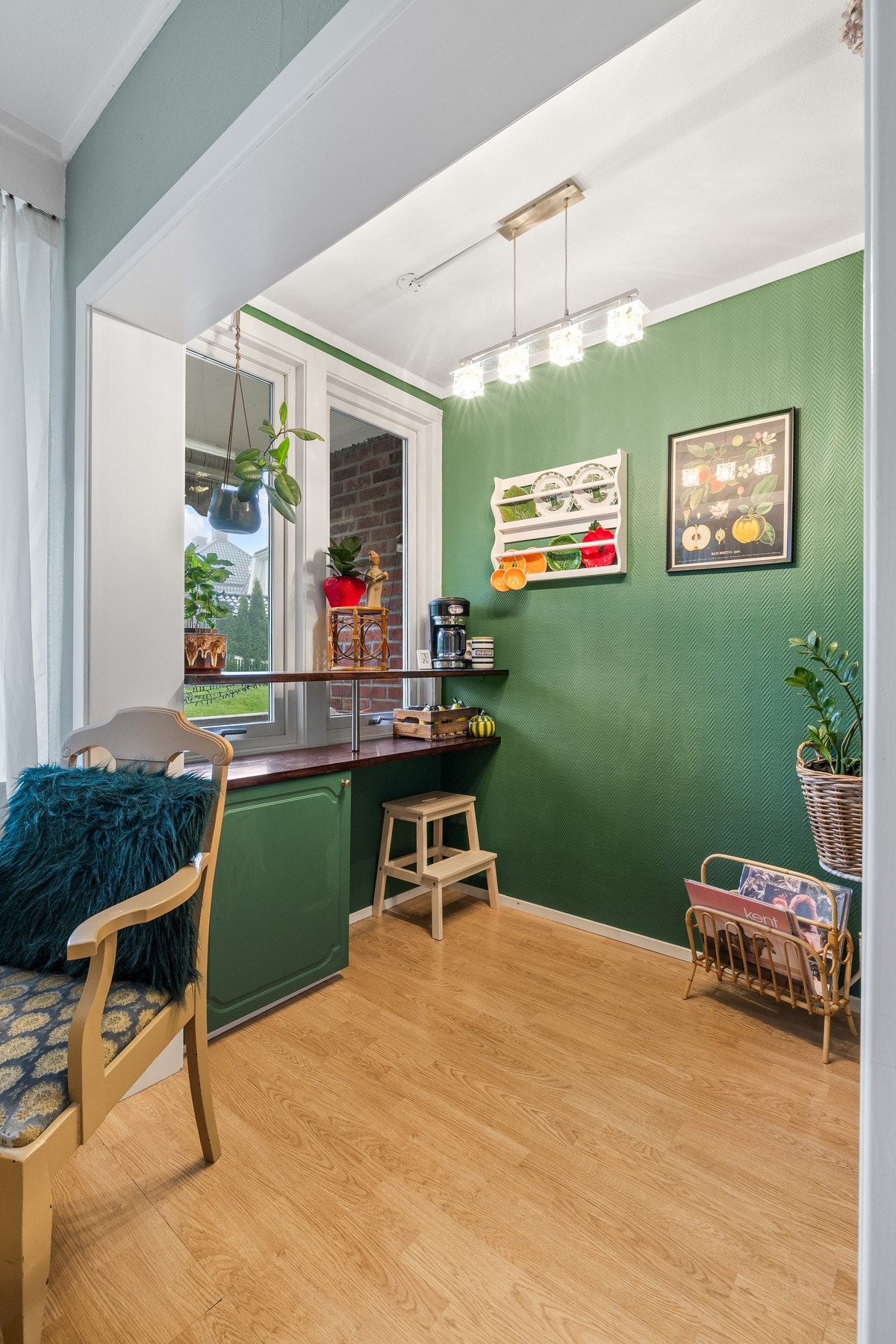 Sosialt hjørne som kan benyttes av gjester, eller som en leksestasjon Galleribilde