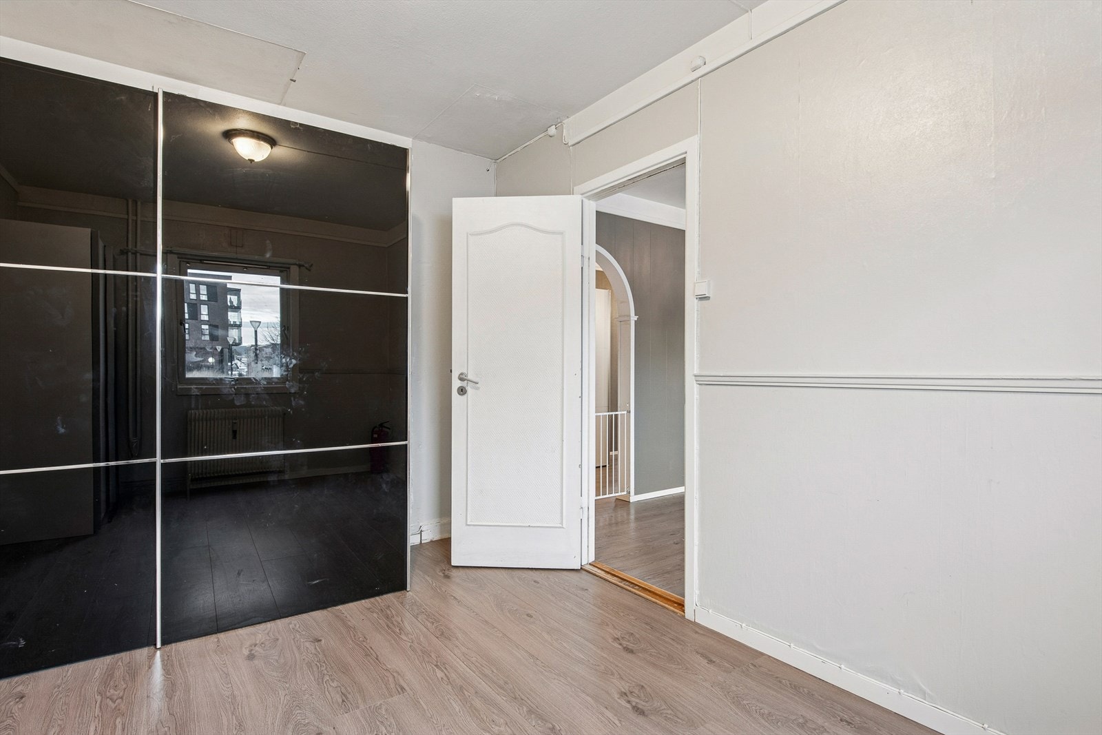 Soverommet er i god størrelse og har plass til garderobe løsning. Galleribilde