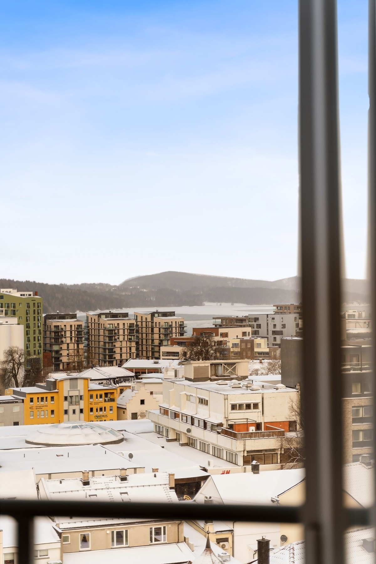 Fra balkongen er det fantastisk sjøutsikt med retning mot Horten og Oslo. Galleribilde