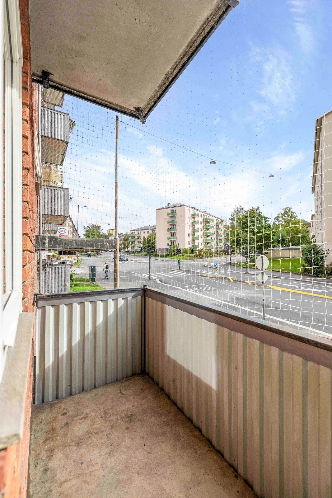 Koselig balkong med plass til utemøbler. Galleribilde