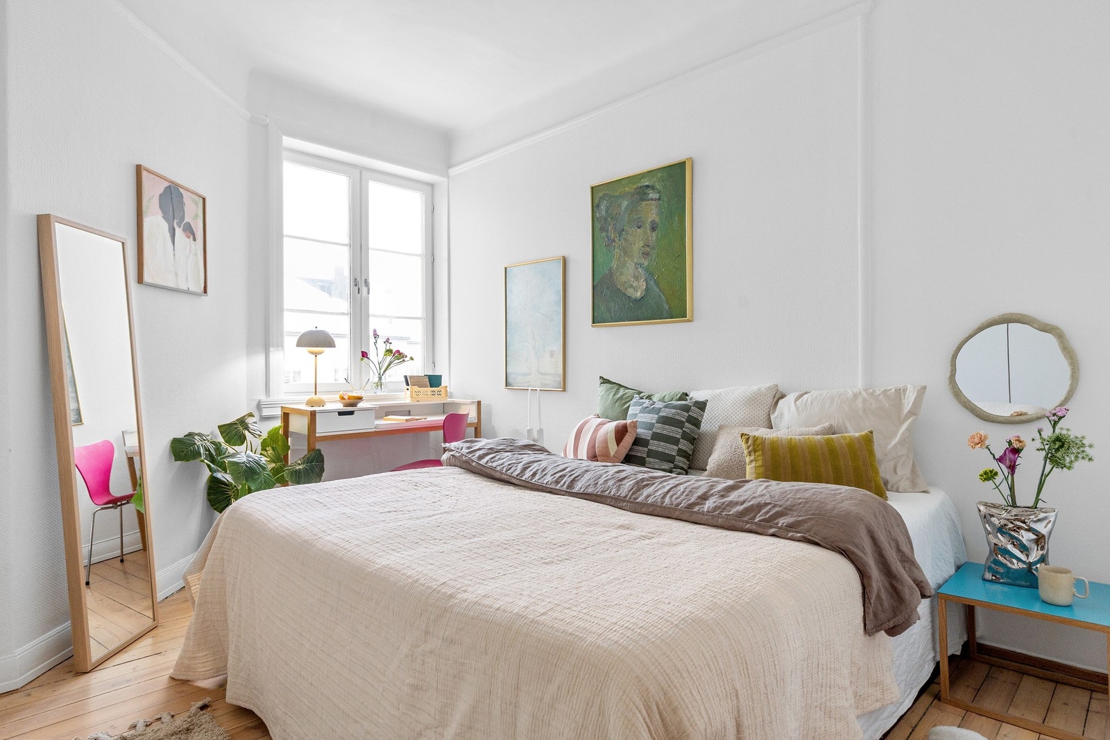 Soverommet vender mot rolig bakgård. Galleribilde