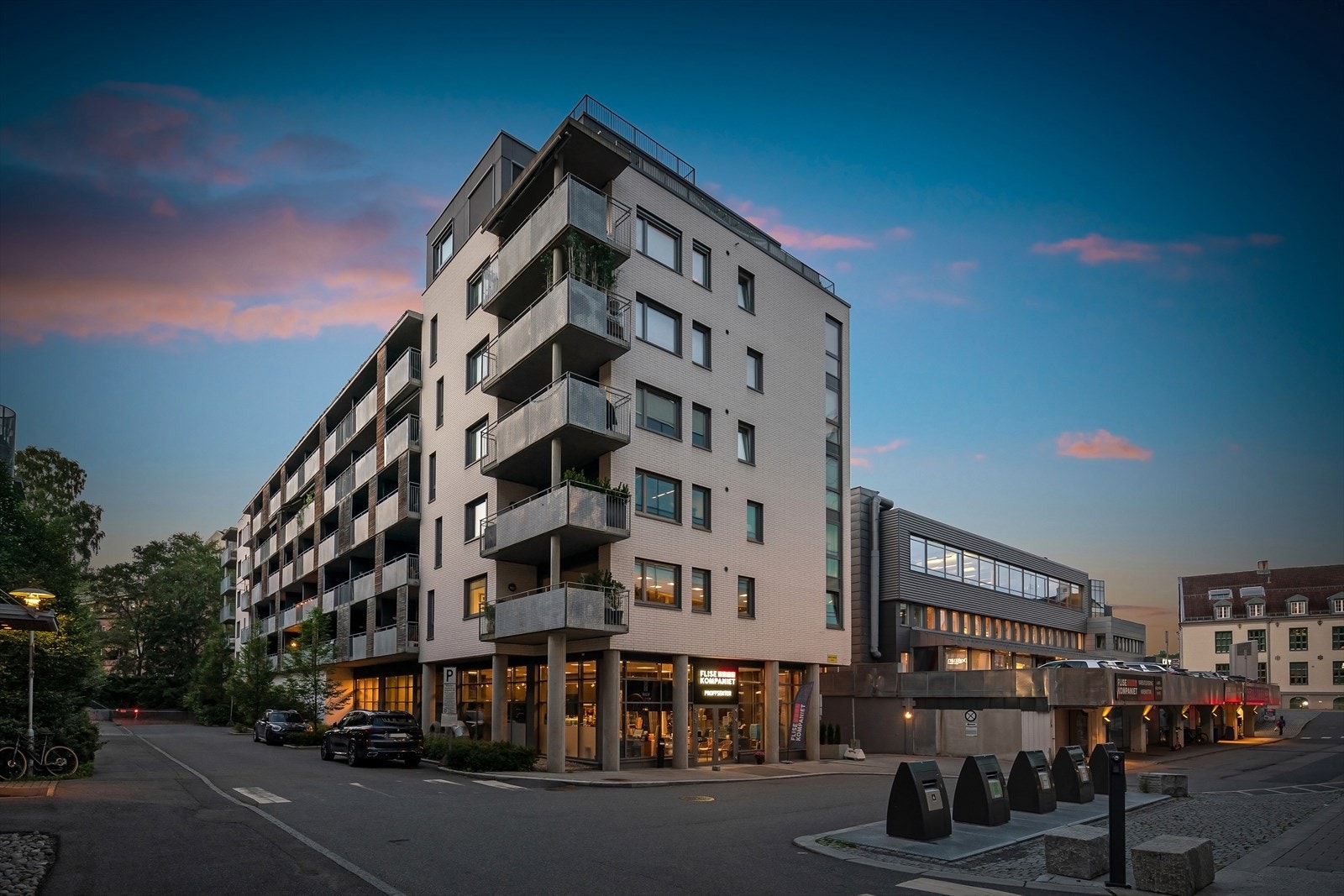 Filippa Myhrberg v/ Nordvik avd. Frogner har gleden av å presentere en garasjeplass til salgs i Hoffsveien 10 Galleribilde