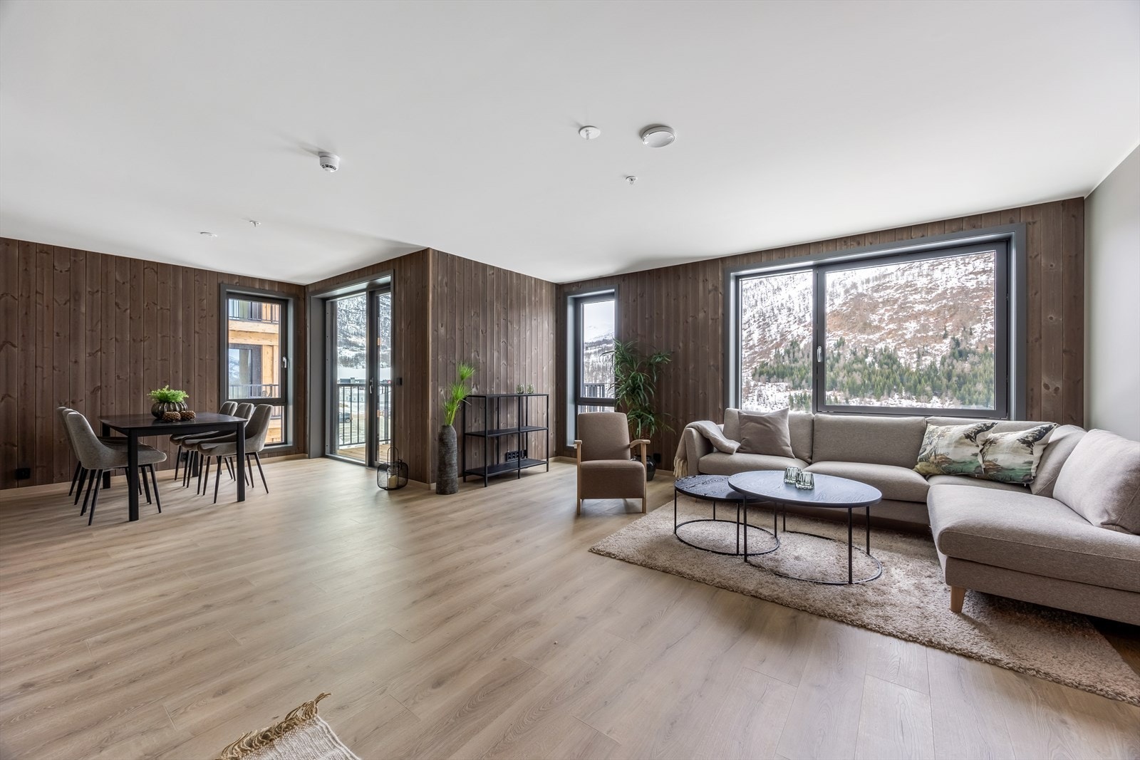 Velkommen til en nyoppført og lekker leilighet i hjerte av Myrkdalen. Galleribilde