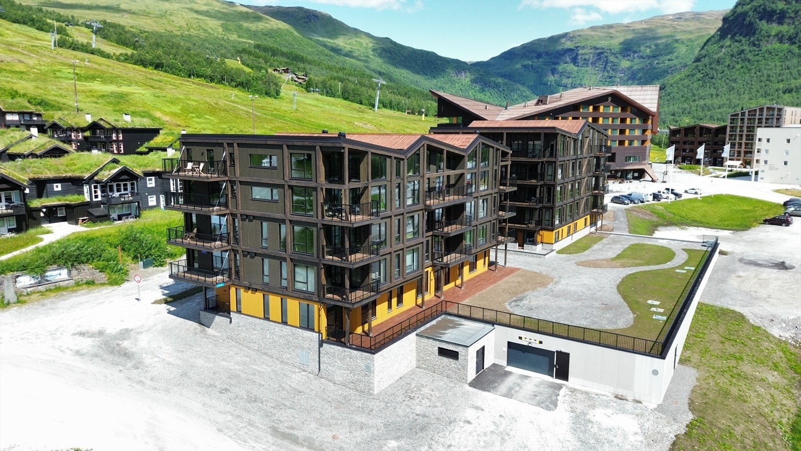 Her bor du sentralt med umiddelbar nærhet til alt fjellandsbyen kan by på. Galleribilde