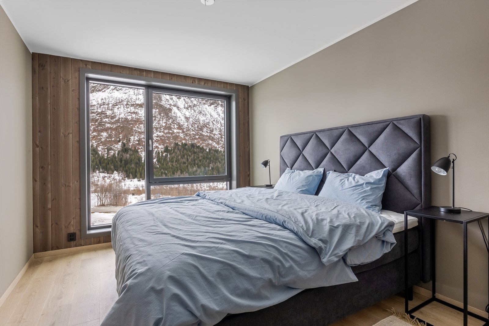 Leiligheten har tre soverom, så her er det plass til storfamilien! Galleribilde