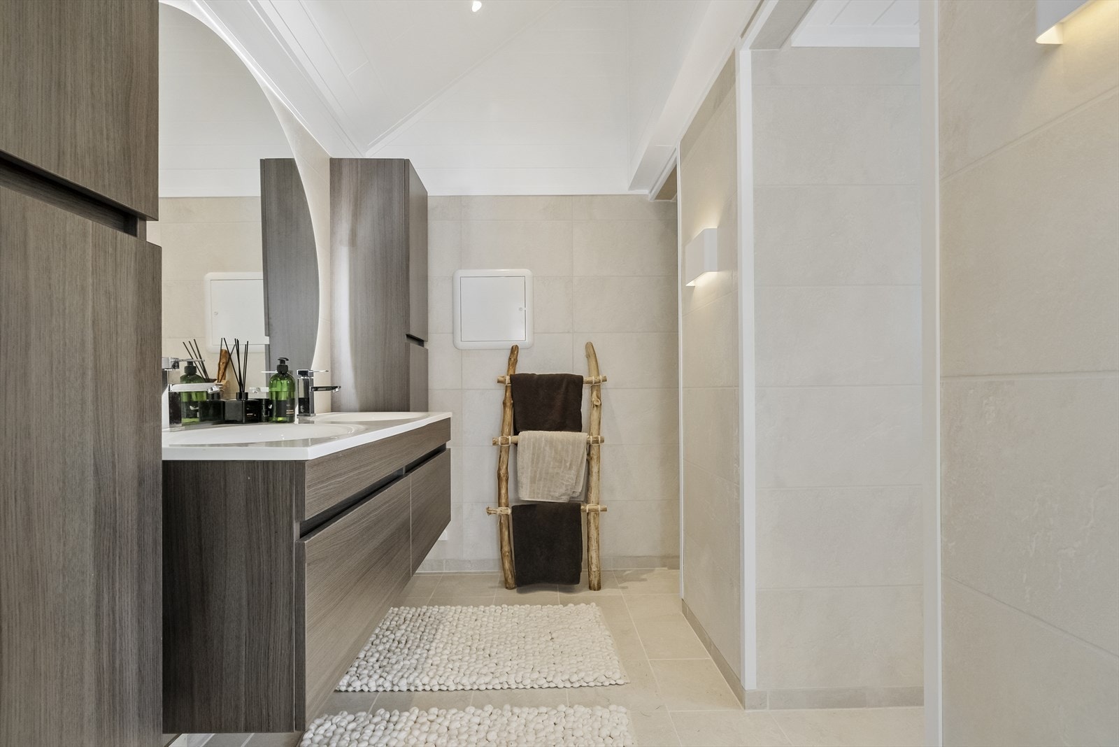 Her er det både dusj og toalettrom Galleribilde