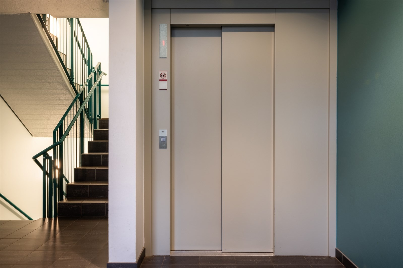 Heisadkomst. Galleribilde