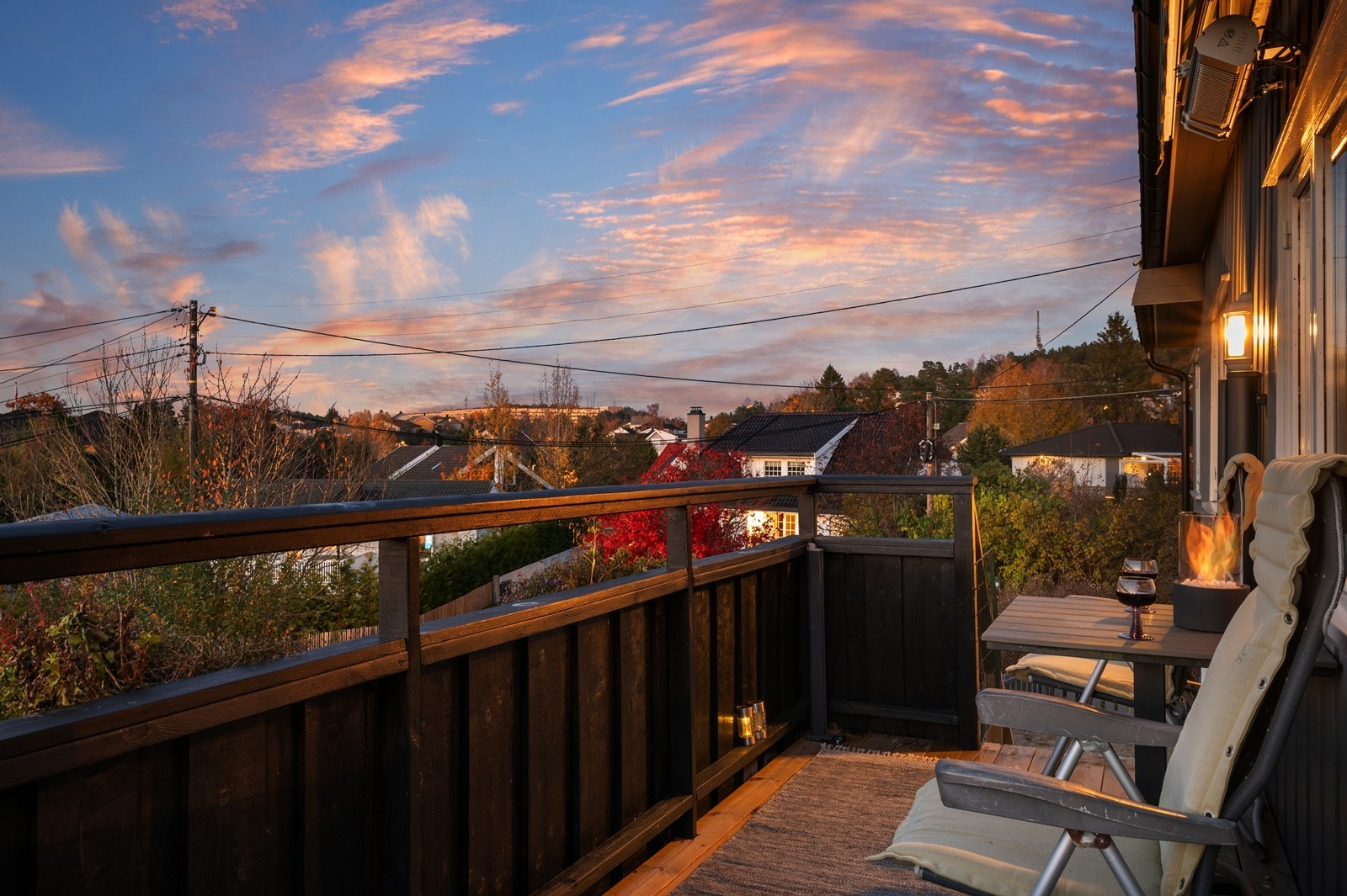 Nydelig utsikt fra balkongen over nærområdet. Galleribilde