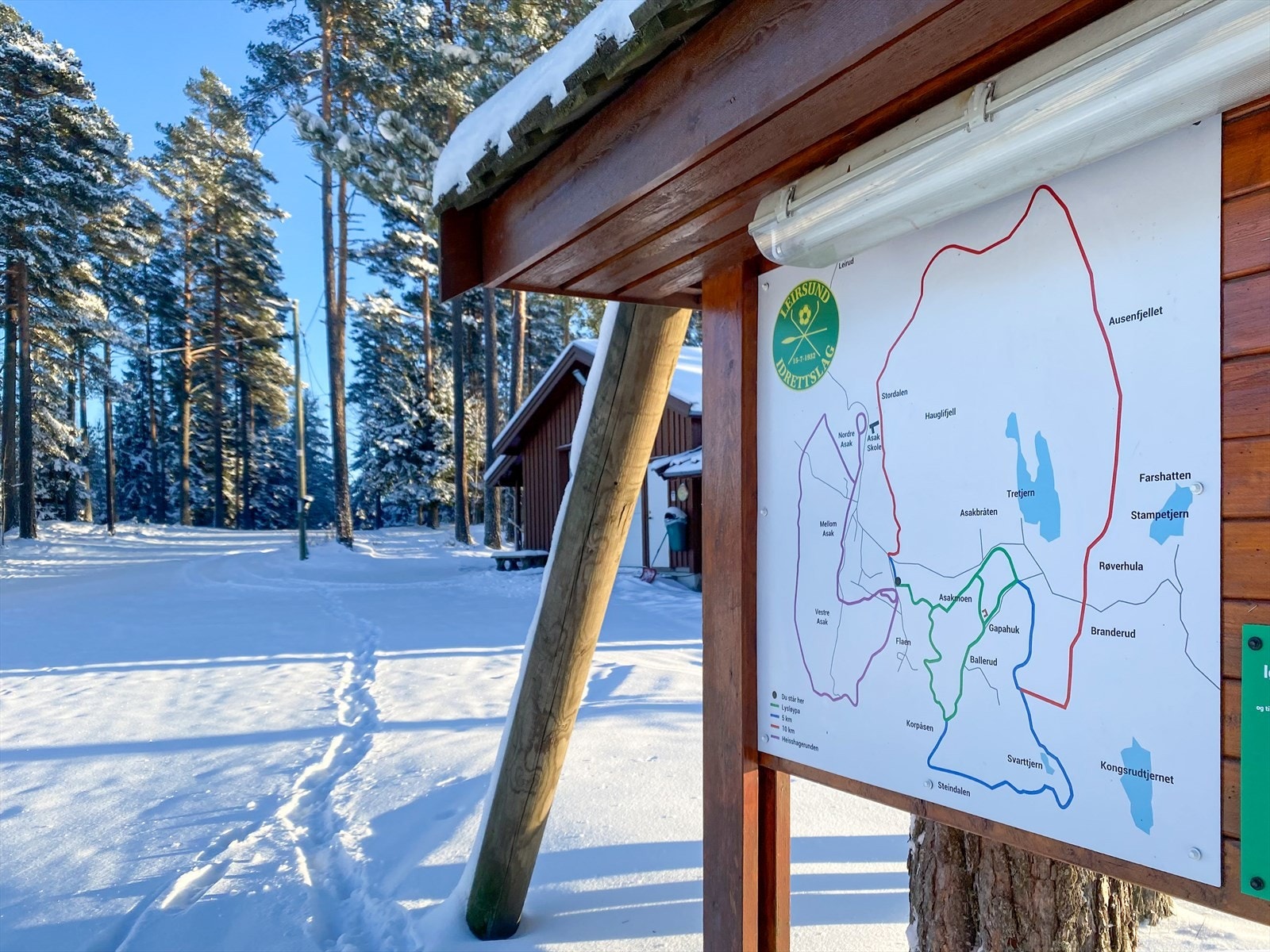 Det er gode muligheter for en rolig tur eller trening i løyper i nærområdet. Galleribilde