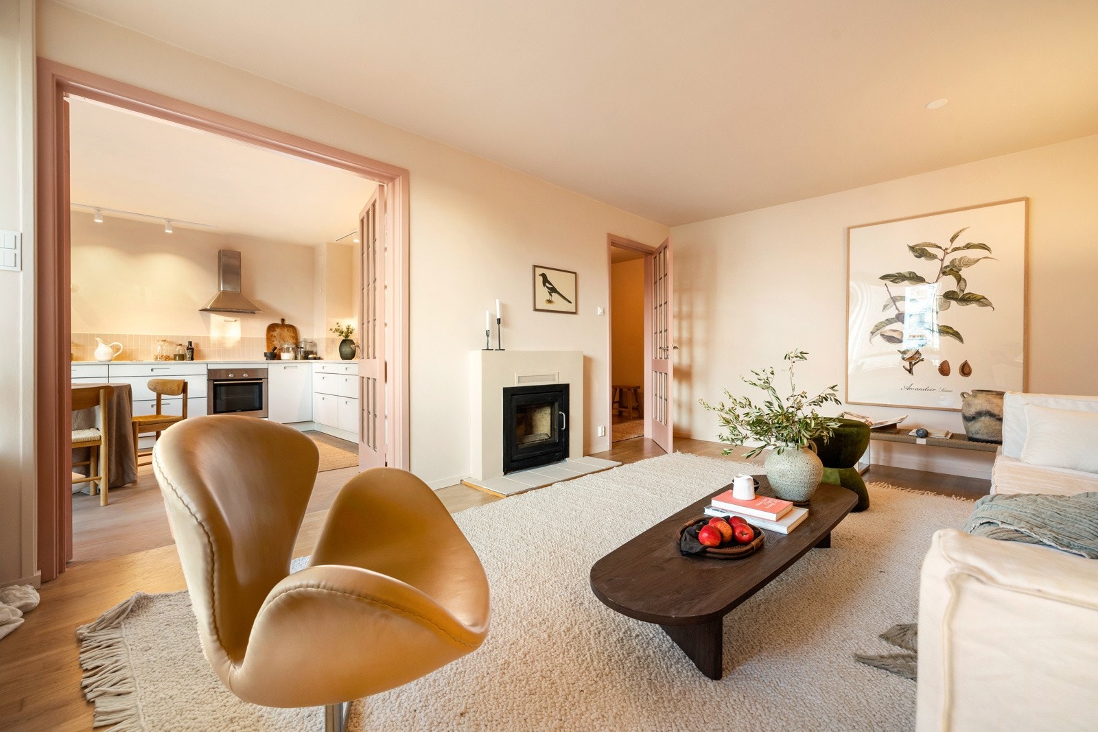 Det er slette vegger som er nymalt i lyse, behagelige fargetoner. Galleribilde