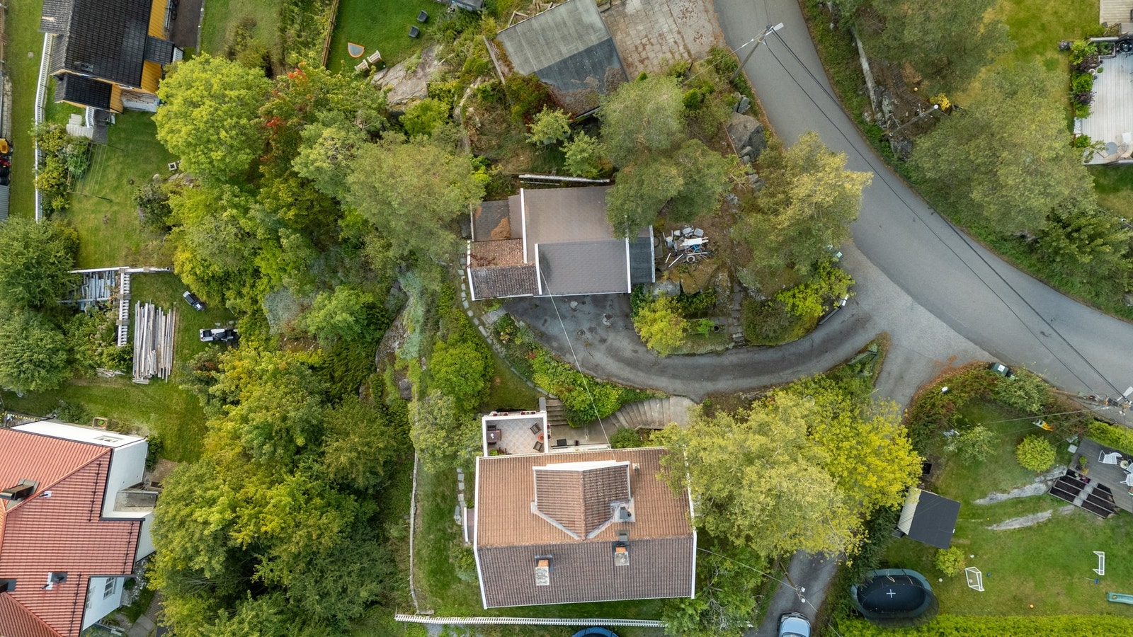 Stor tomt på hele 1093 kvm. Galleribilde