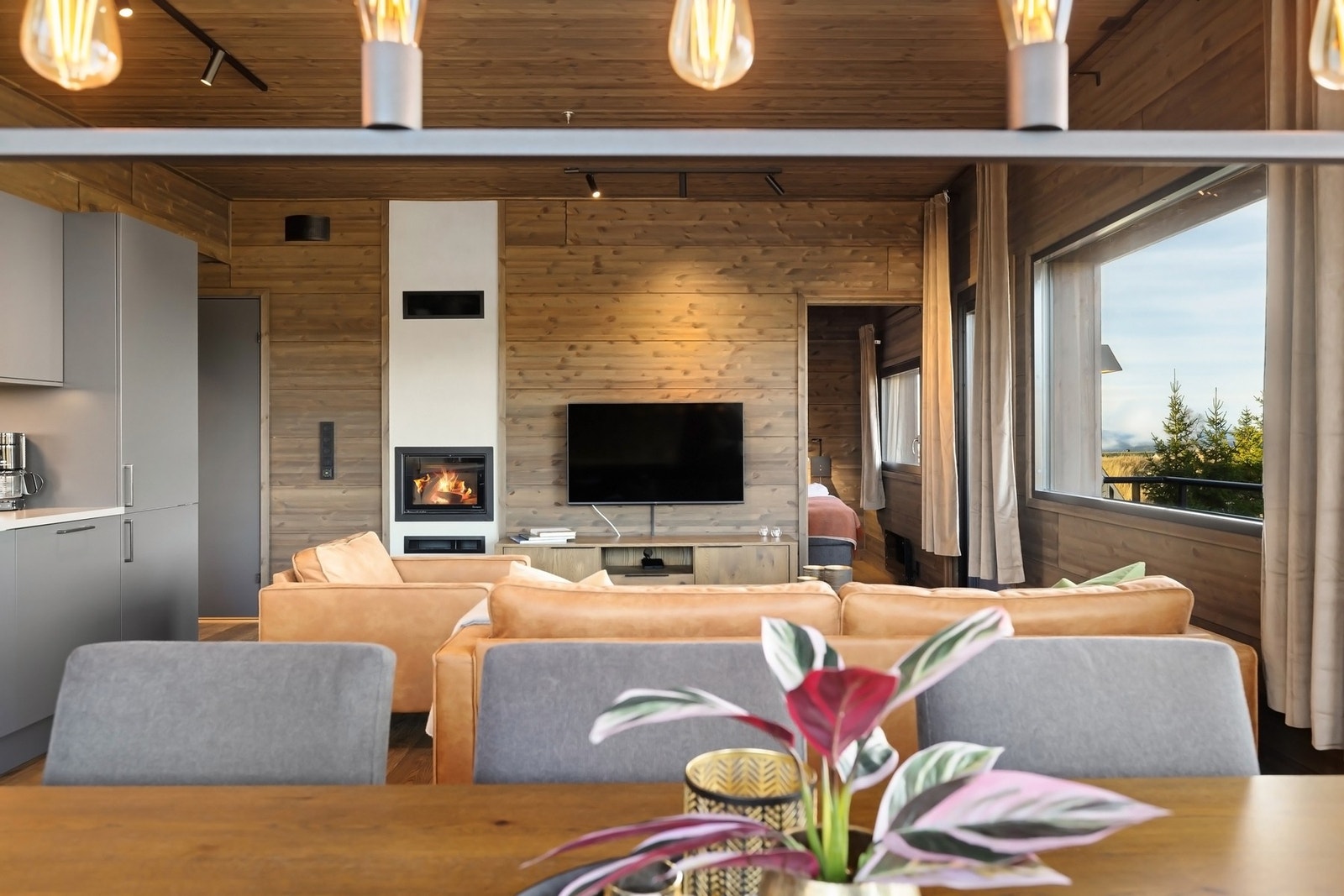 Slott stue, med gode lysforhold (bildet er lånt fra en annen lik leilighet) Galleribilde