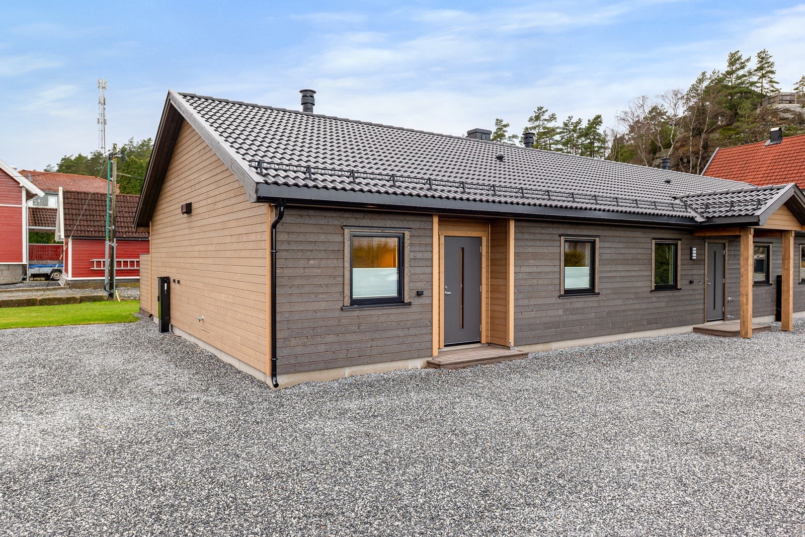 Boligen har en gjennomgående god standard og en funksjonell planløsning. Galleribilde