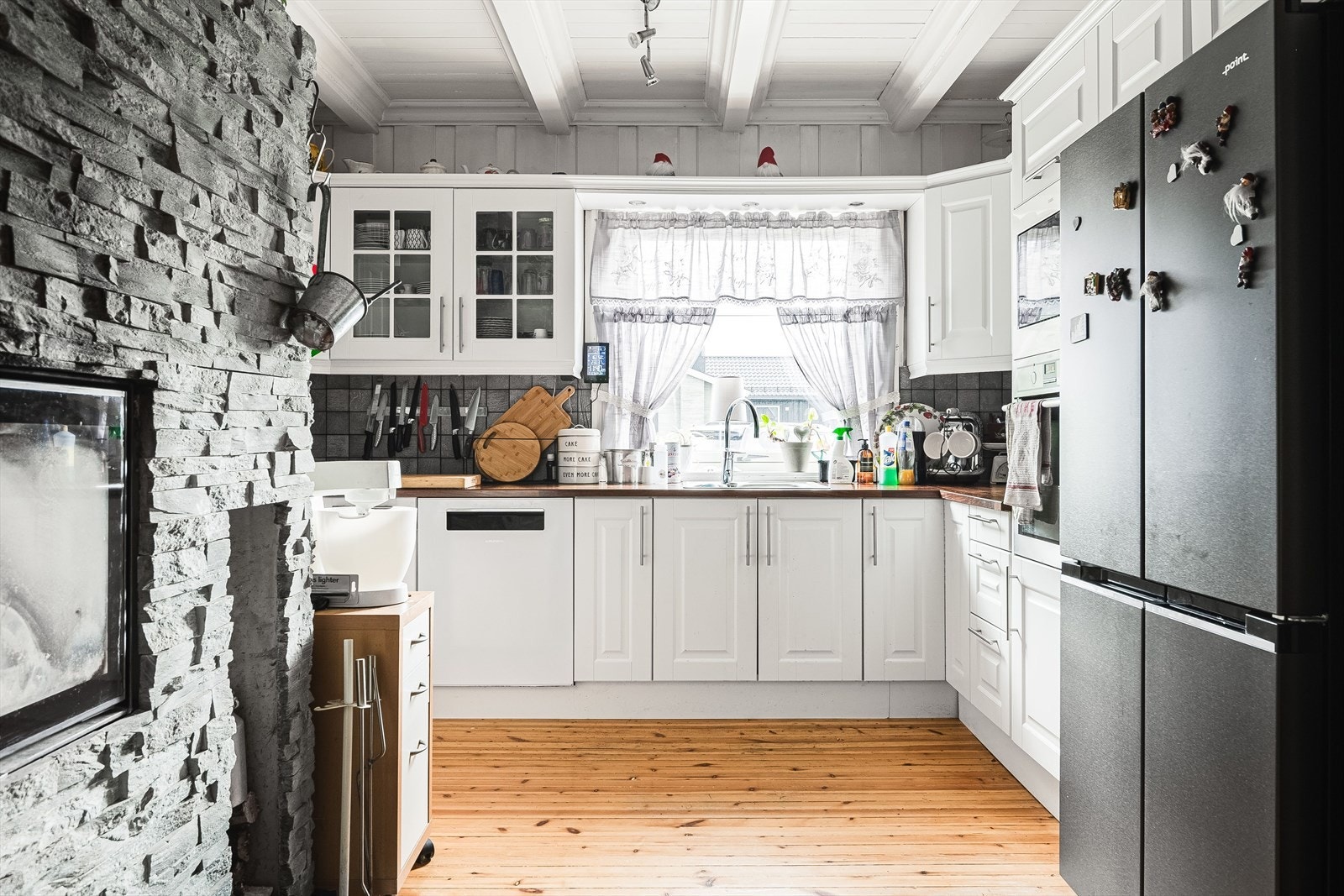 Kjøkken i bolig Galleribilde