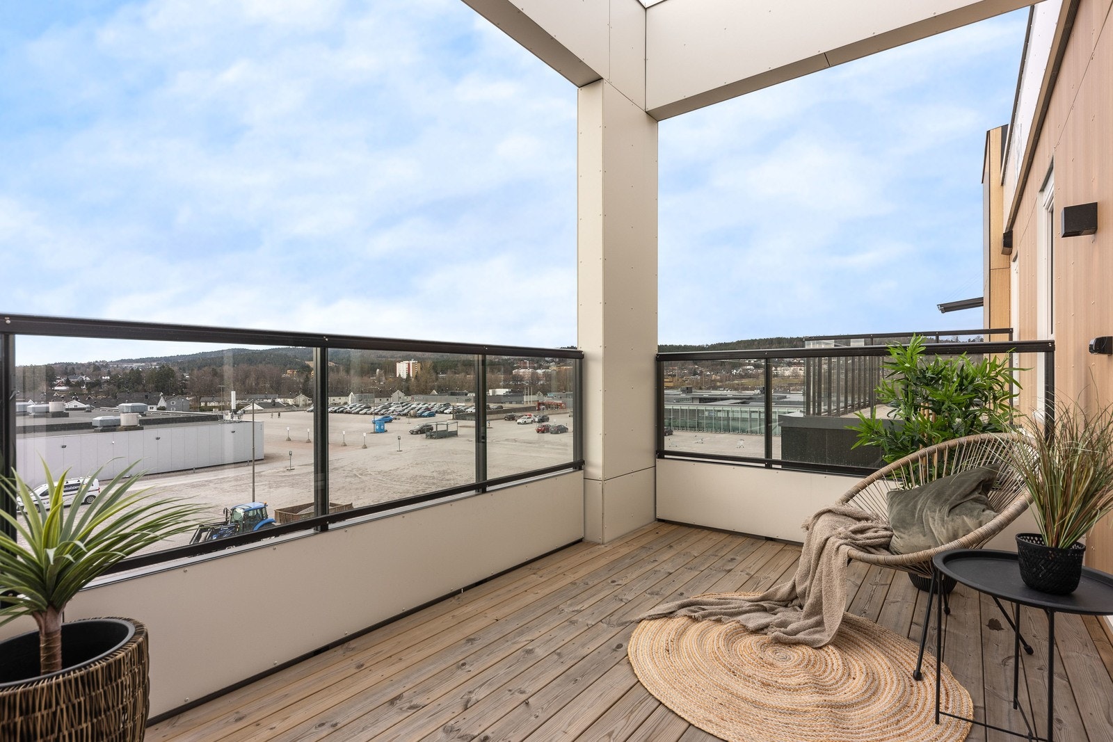 Leiligheten har solrik veranda også mot syd/syd-vest Galleribilde