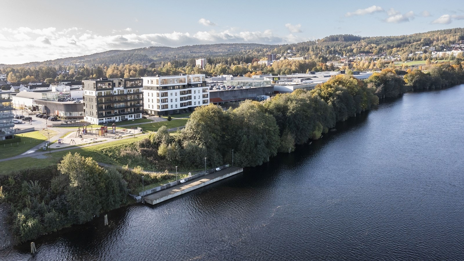Herkules Park ved vannet og med sol hele dagen og kvelden! Galleribilde
