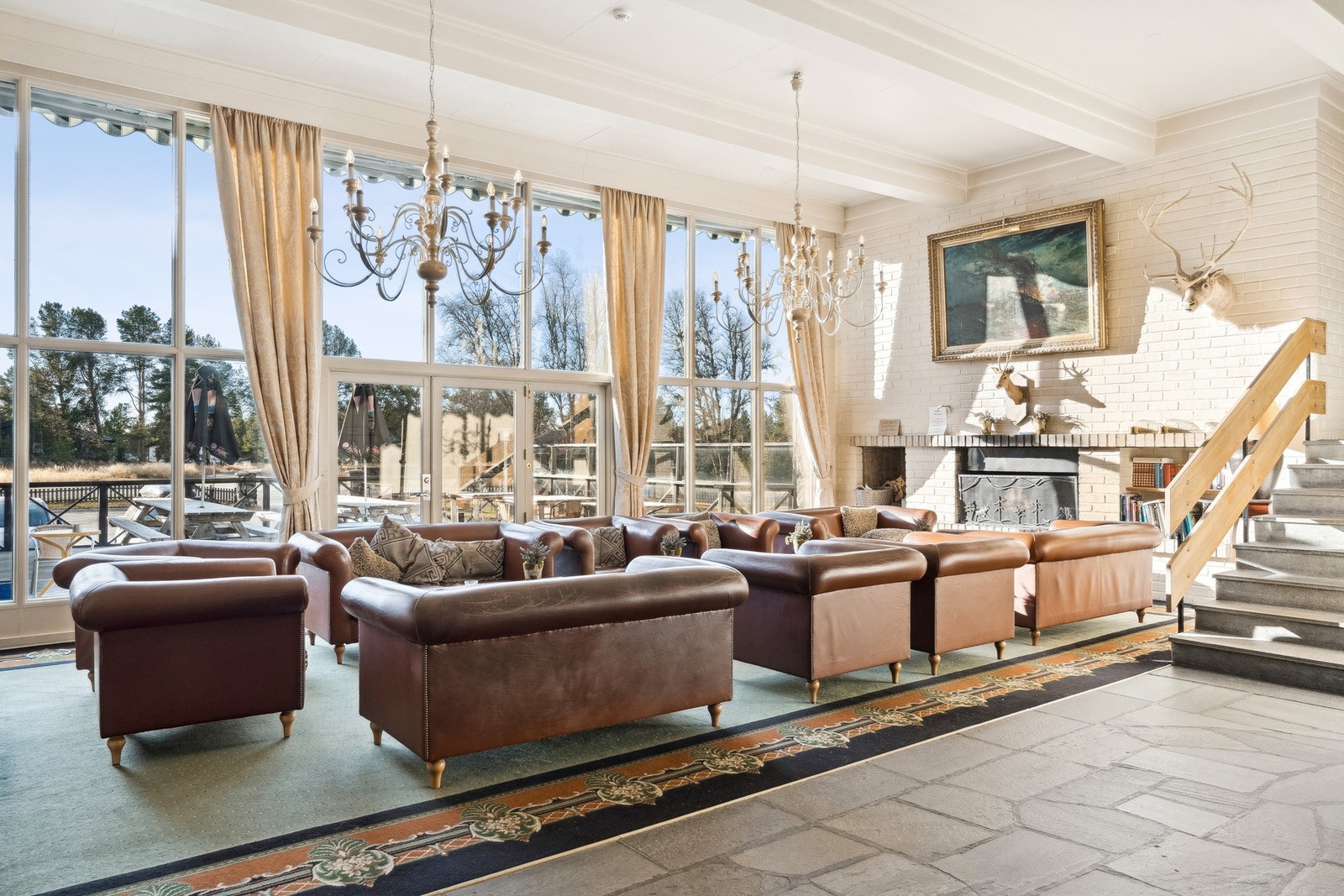 Salong i inngangen til hotellet. Galleribilde