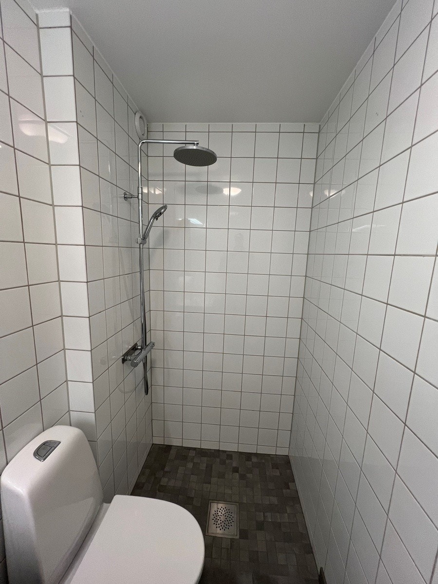 Bad med lik innredning på alle rom Galleribilde