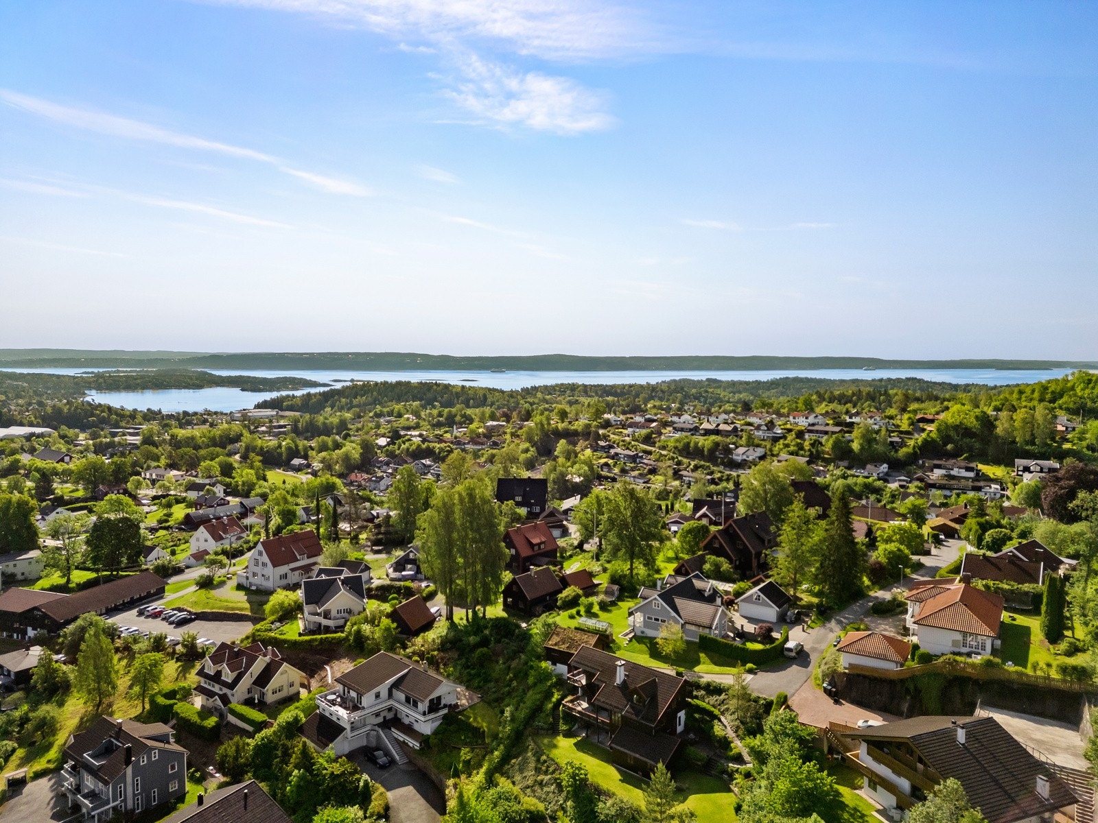 Boligen ligger i et etablert og attrakttivt boligområde på Hvalstadåsen Galleribilde