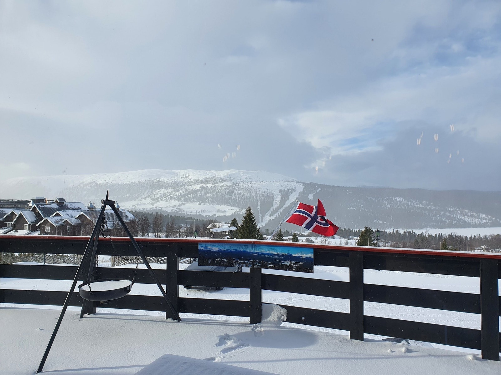 Litt av den fantastiske utsikten fra Røsslyngstua kafè. Galleribilde