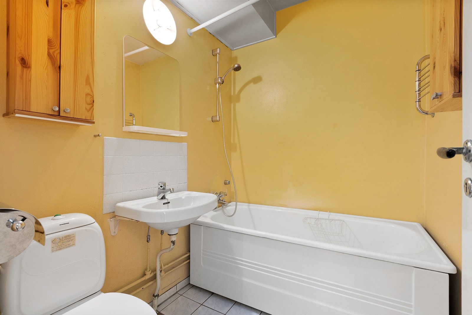 Bad av eldre standard. Galleribilde