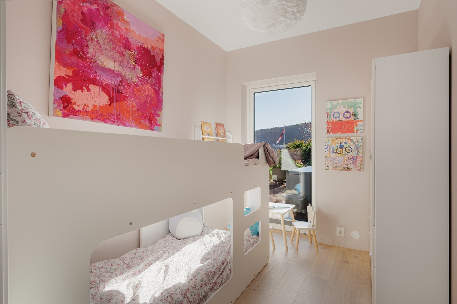 De øvrige soverommene i leiligheten måler 9,2 og 7,2 kvadratmeter. Galleribilde