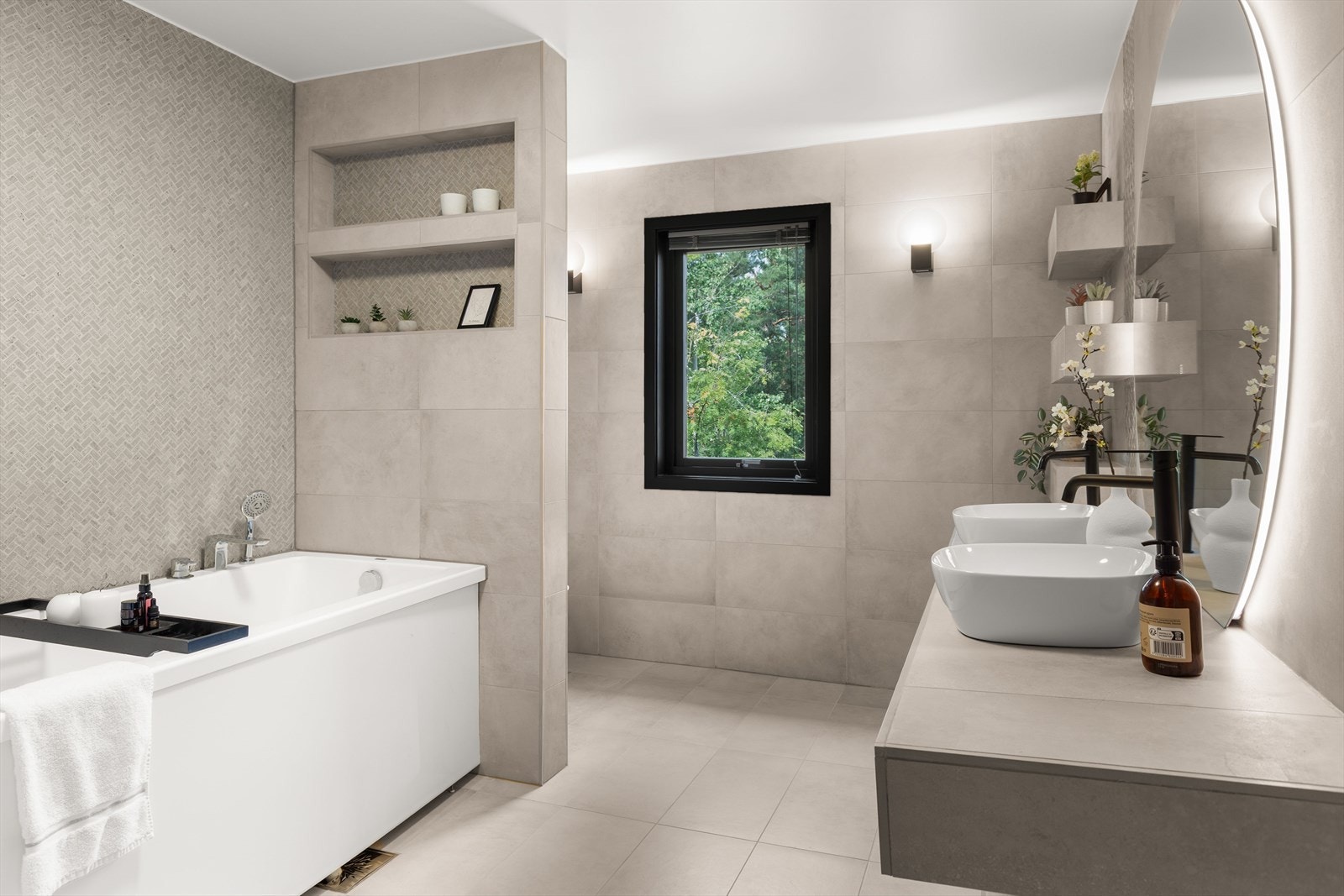 Baderommet på 12 kvm og fremstår som romslig, lyst og eksklusivt. Galleribilde