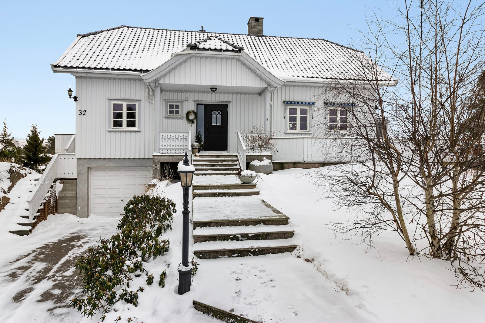 Boligen har et innbydende inngangsparti Galleribilde