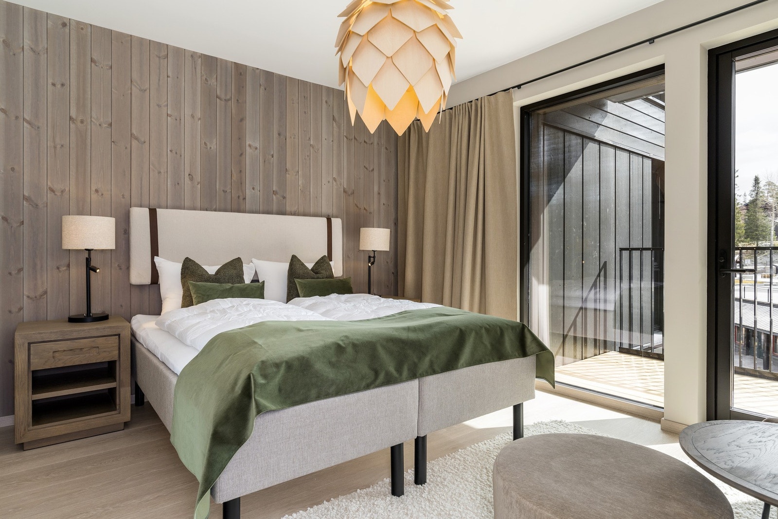 Koselig stue /soverom med fjellutsikt. Galleribilde