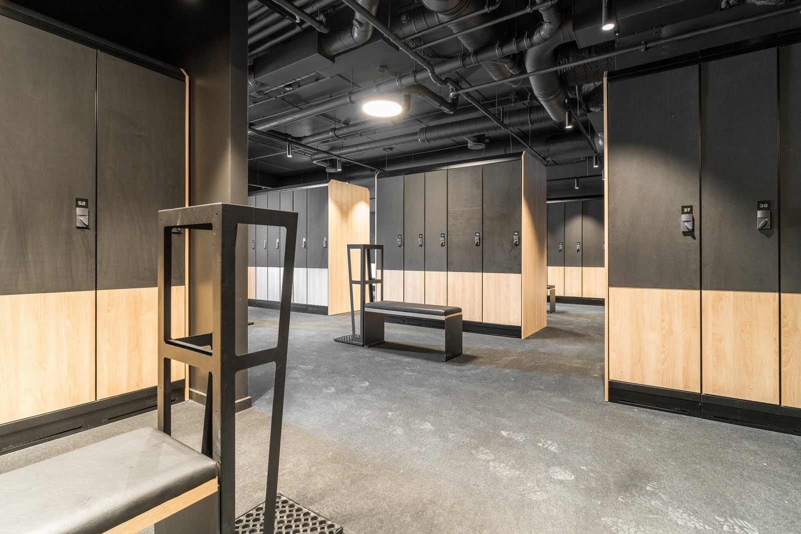 Eget skiskap i fellesområde nede. Galleribilde