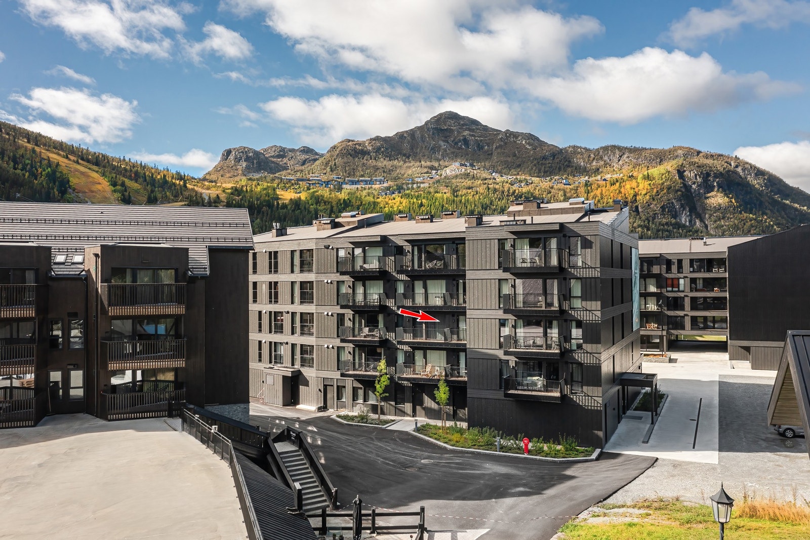 Fantastisk beliggenhet i Fjellandsbyen. Ski inn / ut. Gåavstand til "alt". Galleribilde