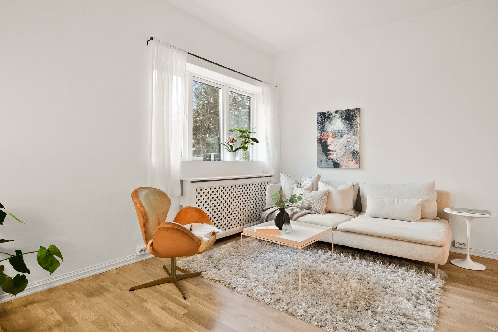 Lys og nyoppusset 2-roms med god planløsning ved Botanisk hage. Galleribilde