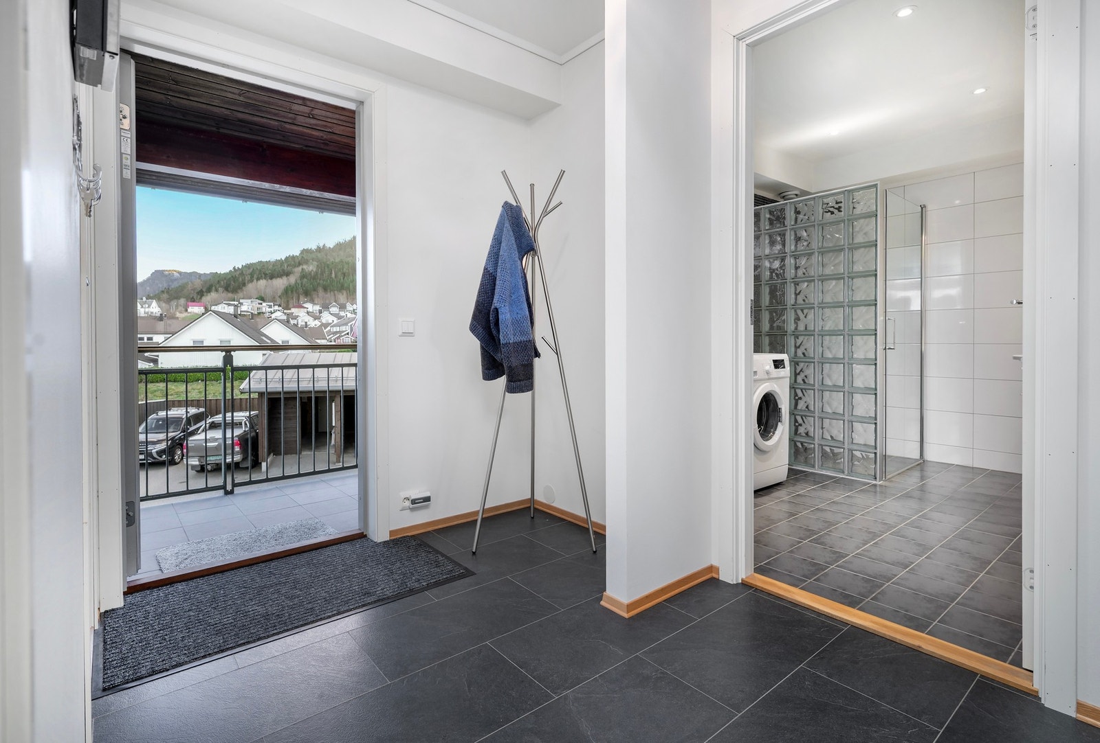 Trivelig inngangsparti som sikrer et godt førsteinntrykk! Galleribilde